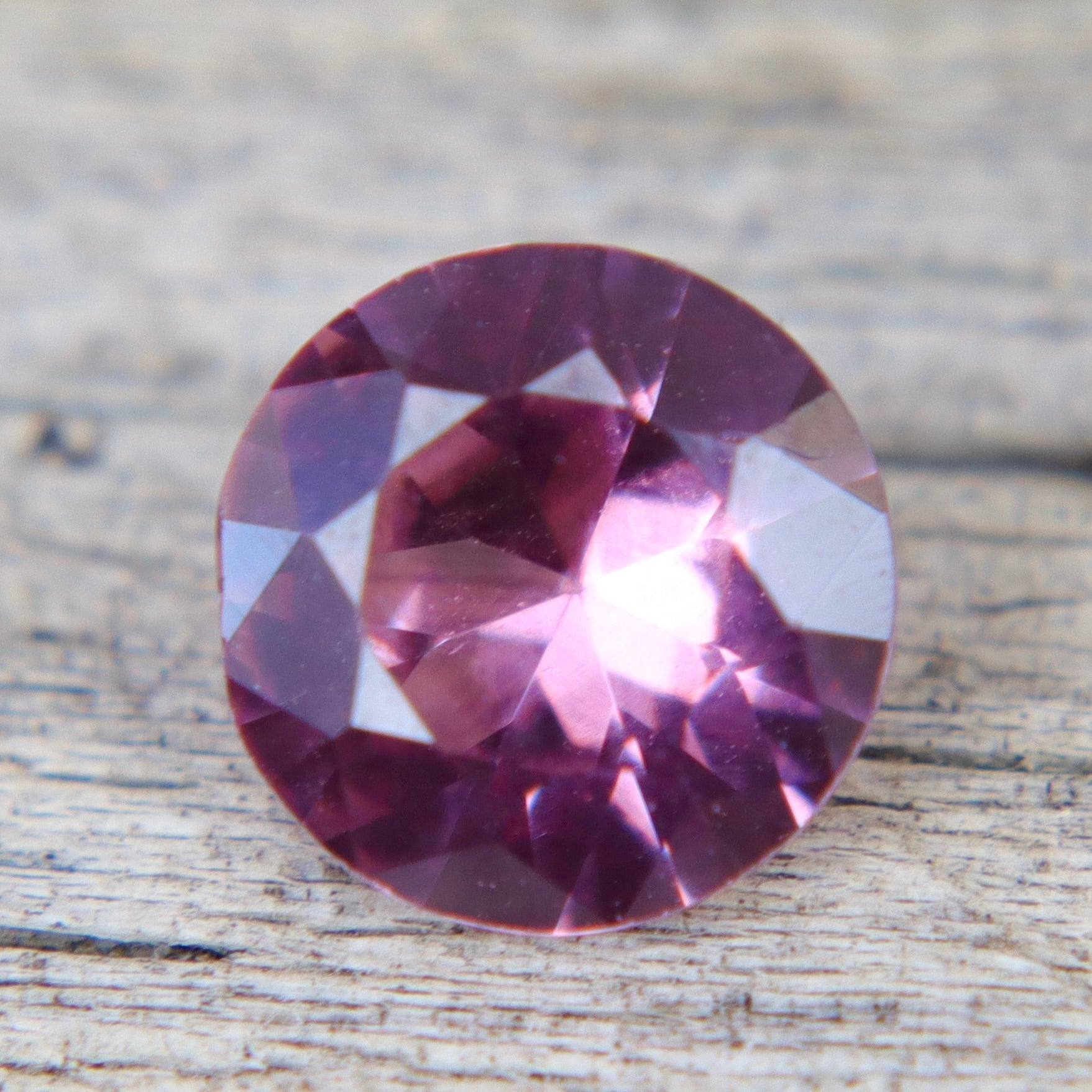 Natural Pink Spinel | 0.90 Carat Round Cut from Ceylon | Unheated & Untreated Gemstone - Sapphirepal