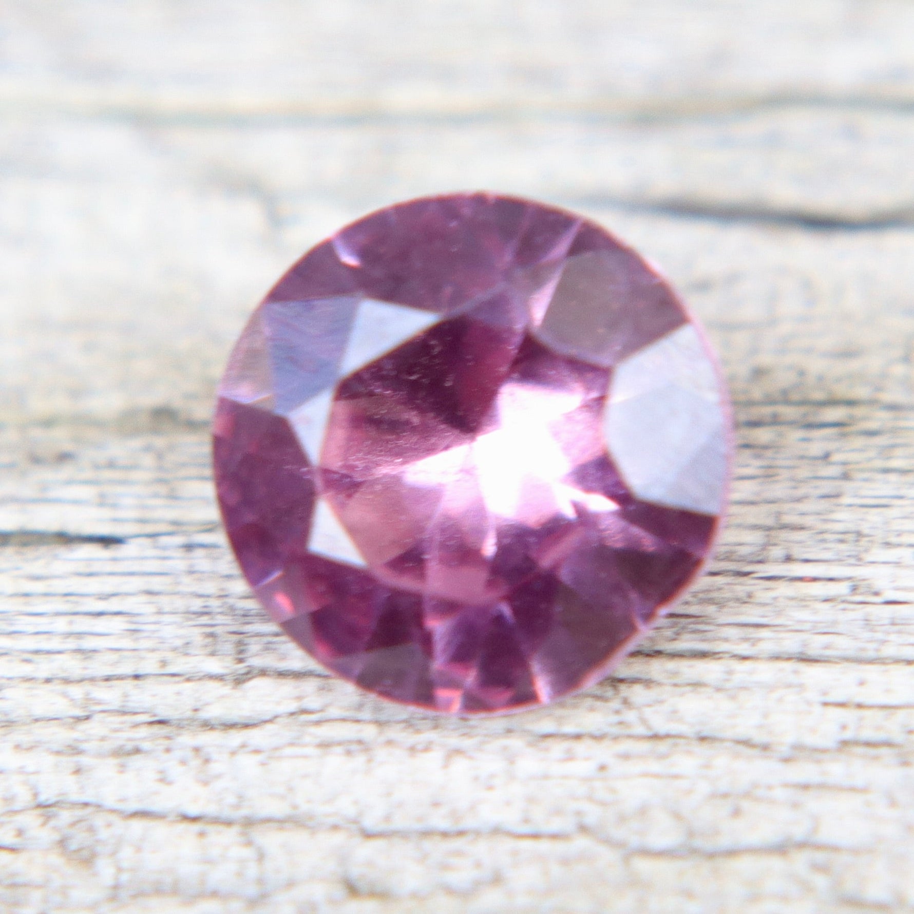 Natural Pink Spinel | 0.90 Carat Round Cut from Ceylon | Unheated & Untreated Gemstone - Sapphirepal