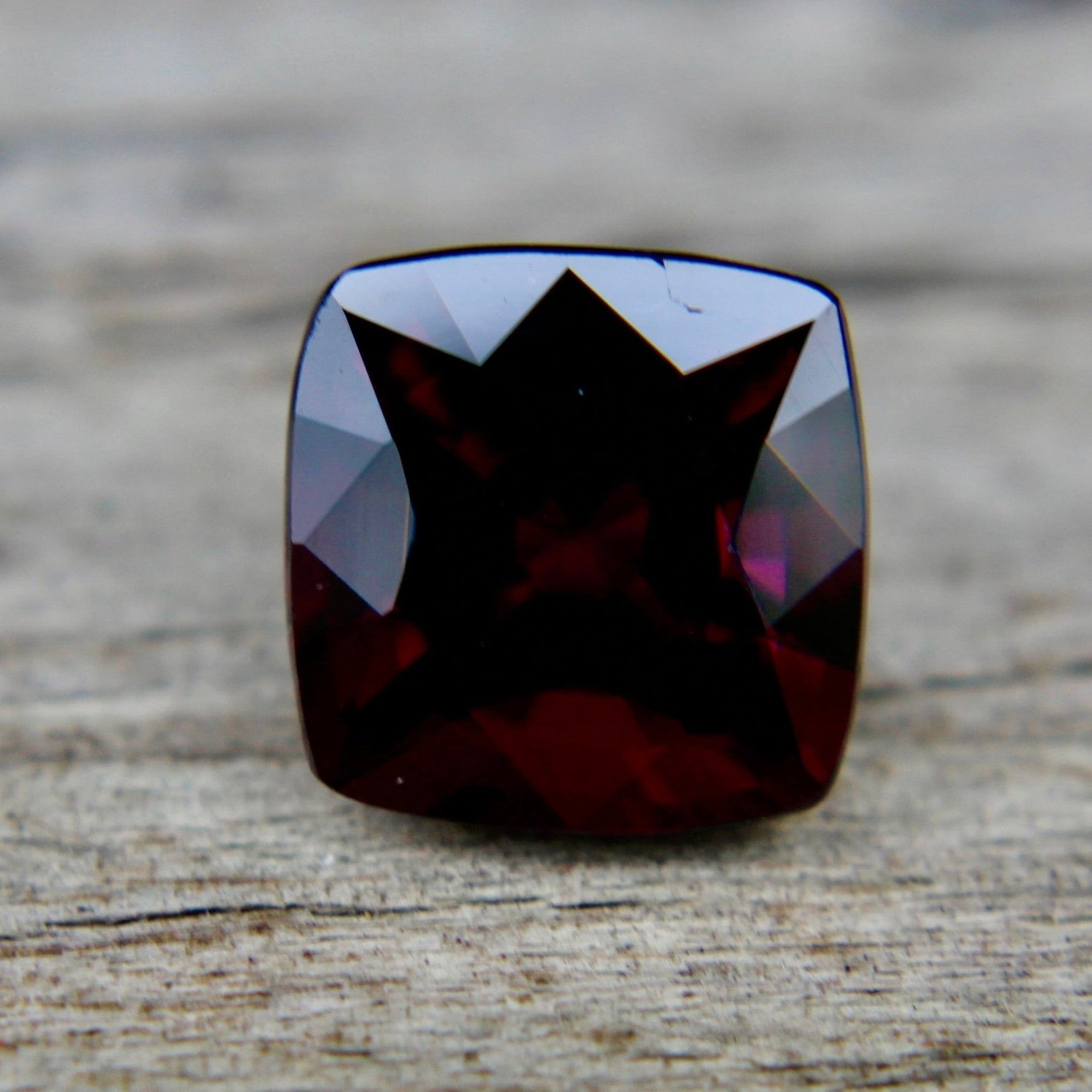 Natural Pinkish Purple Spinel - Sapphirepal