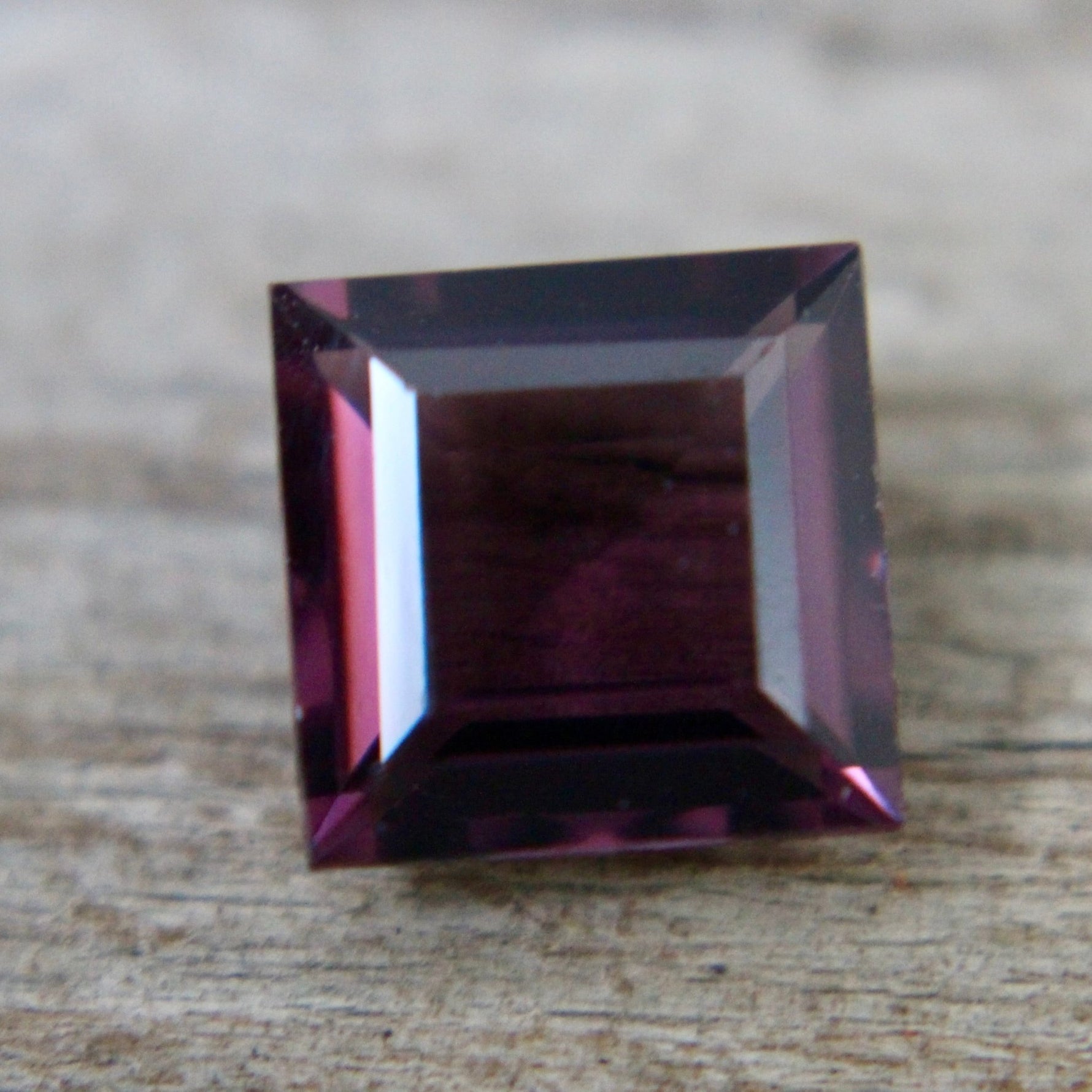 Natural Pinkish Purple Spinel - Sapphirepal