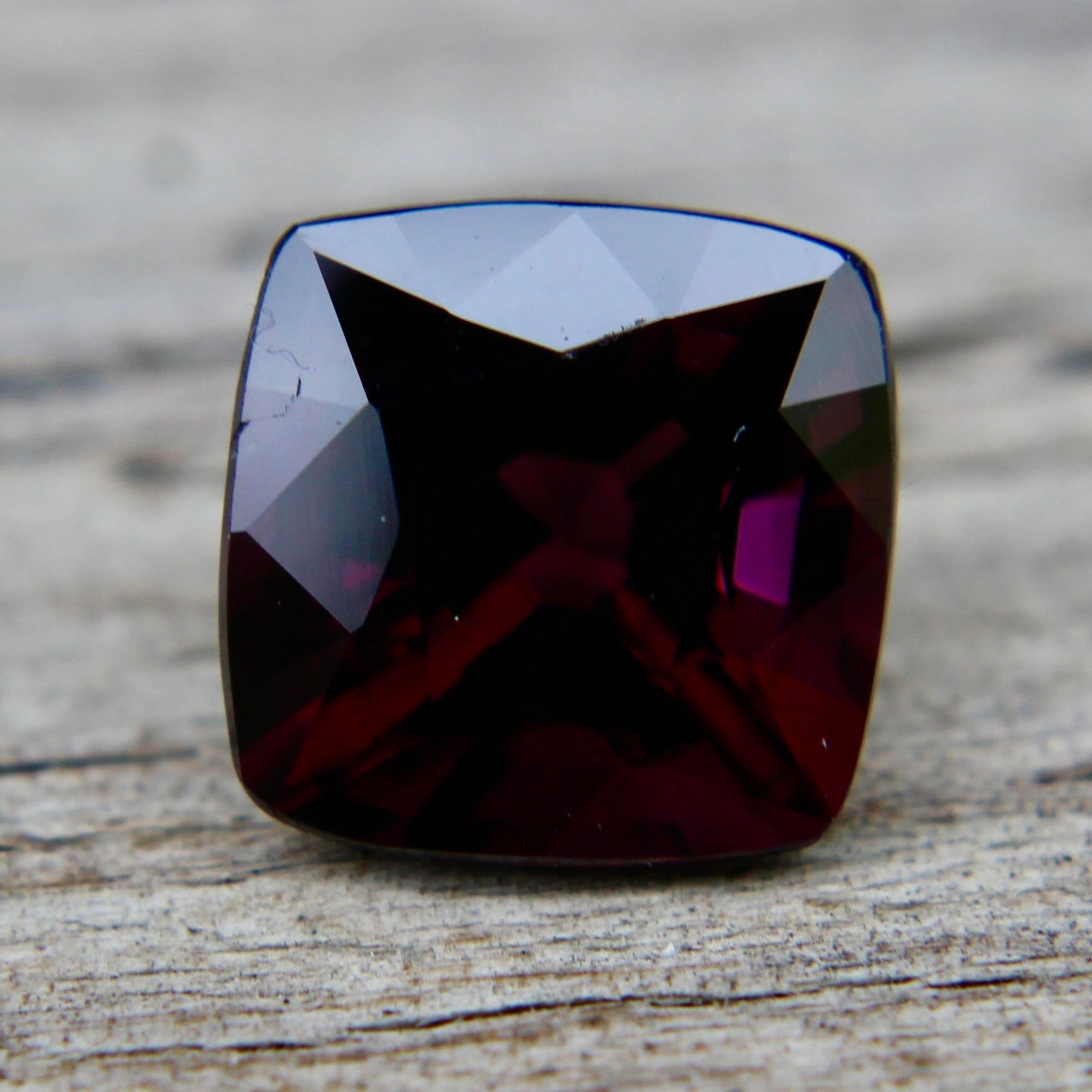 Natural Pinkish Purple Spinel - Sapphirepal