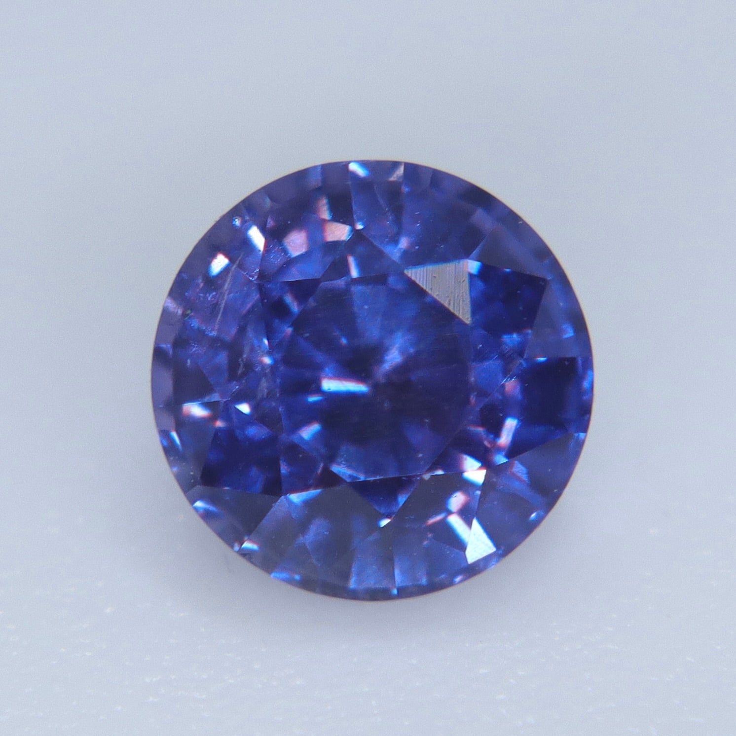 Natural Purple Sapphire 0.90 Carat Round Cut Loose Gemstone from Ceylon - Sapphirepal