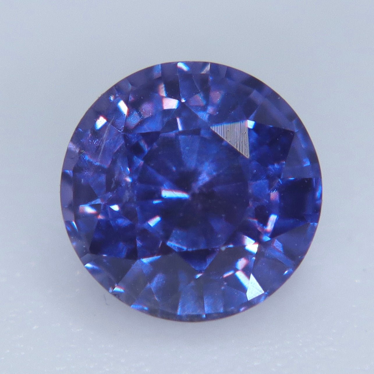 Natural Purple Sapphire 0.90 Carat Round Cut Loose Gemstone from Ceylon - Sapphirepal