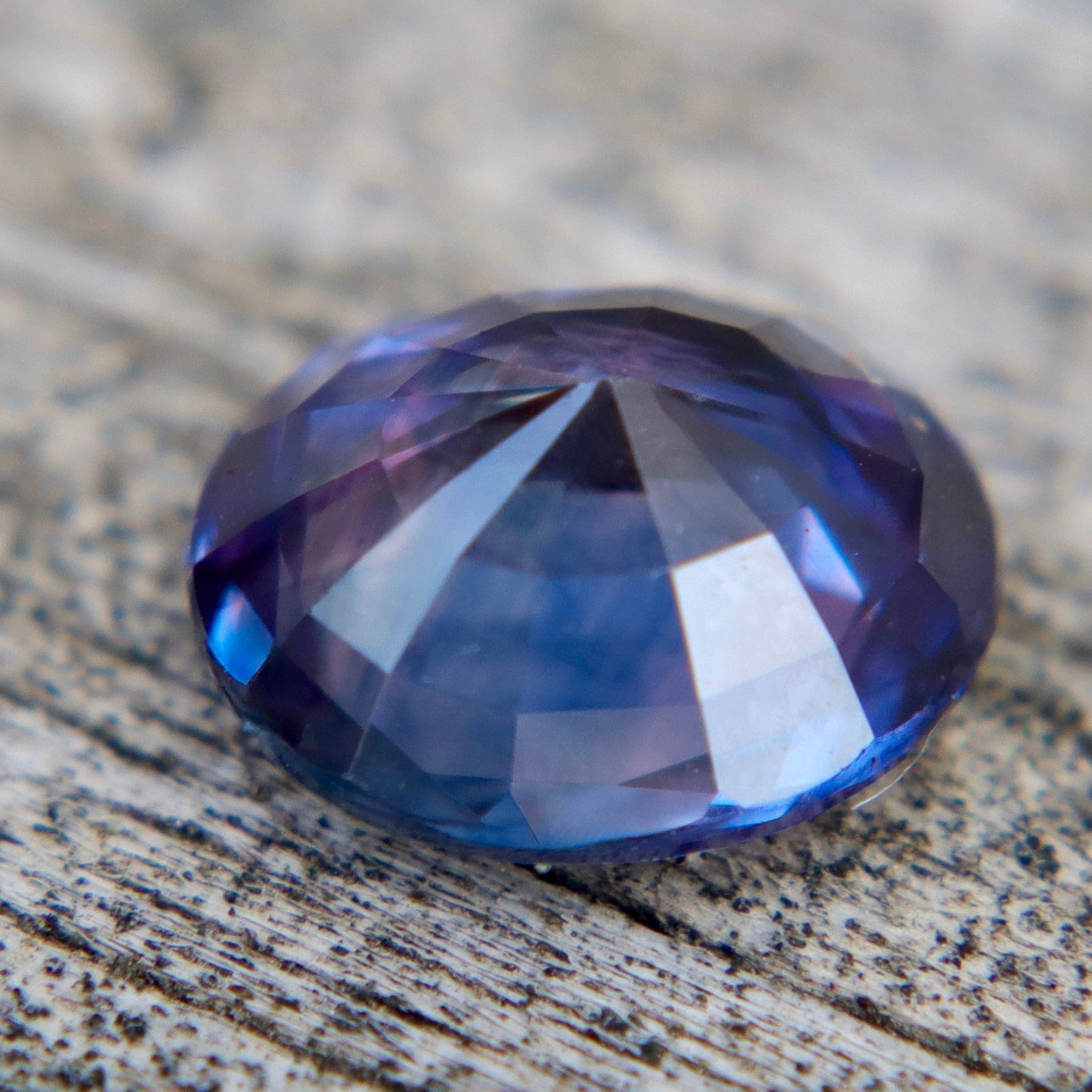 Natural Purple Sapphire 1.53 Carat Oval Cut VVS – Unheated Ceylon Loose Sapphire for Bespoke Engagement Rings - Sapphirepal