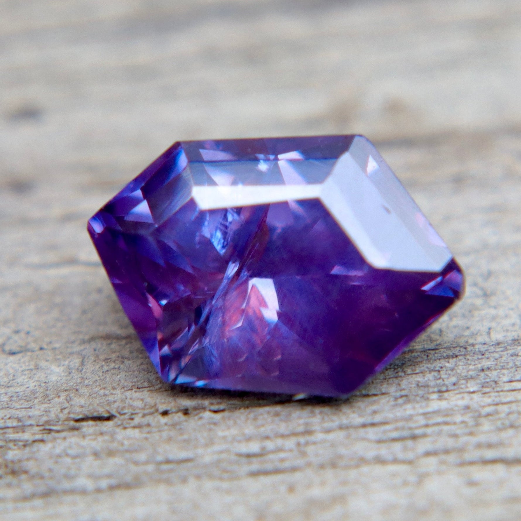 Natural Purple Sapphire | Freeform Cut | 2.09 Carat | Ceylon - Sapphirepal