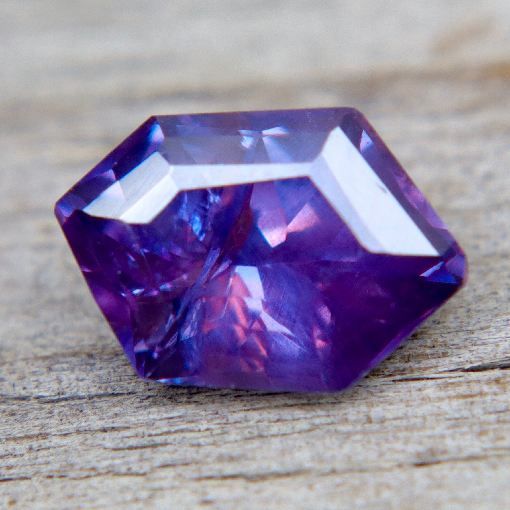Natural Purple Sapphire | Freeform Cut | 2.09 Carat | Ceylon - Sapphirepal