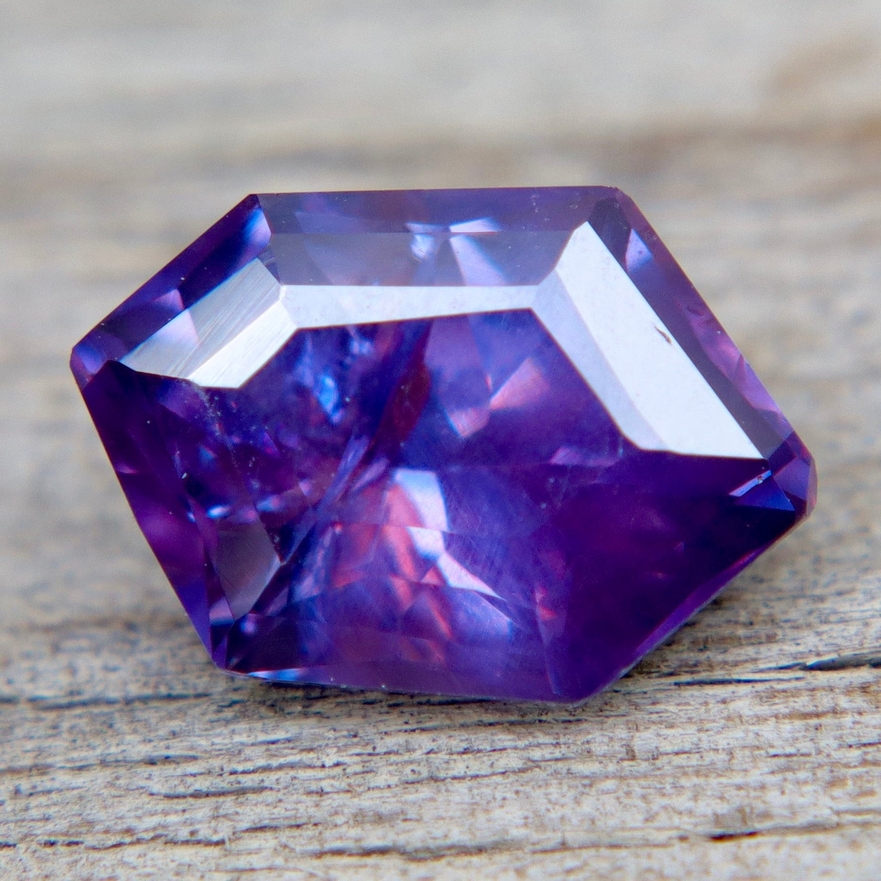 Natural Purple Sapphire | Freeform Cut | 2.09 Carat | Ceylon - Sapphirepal