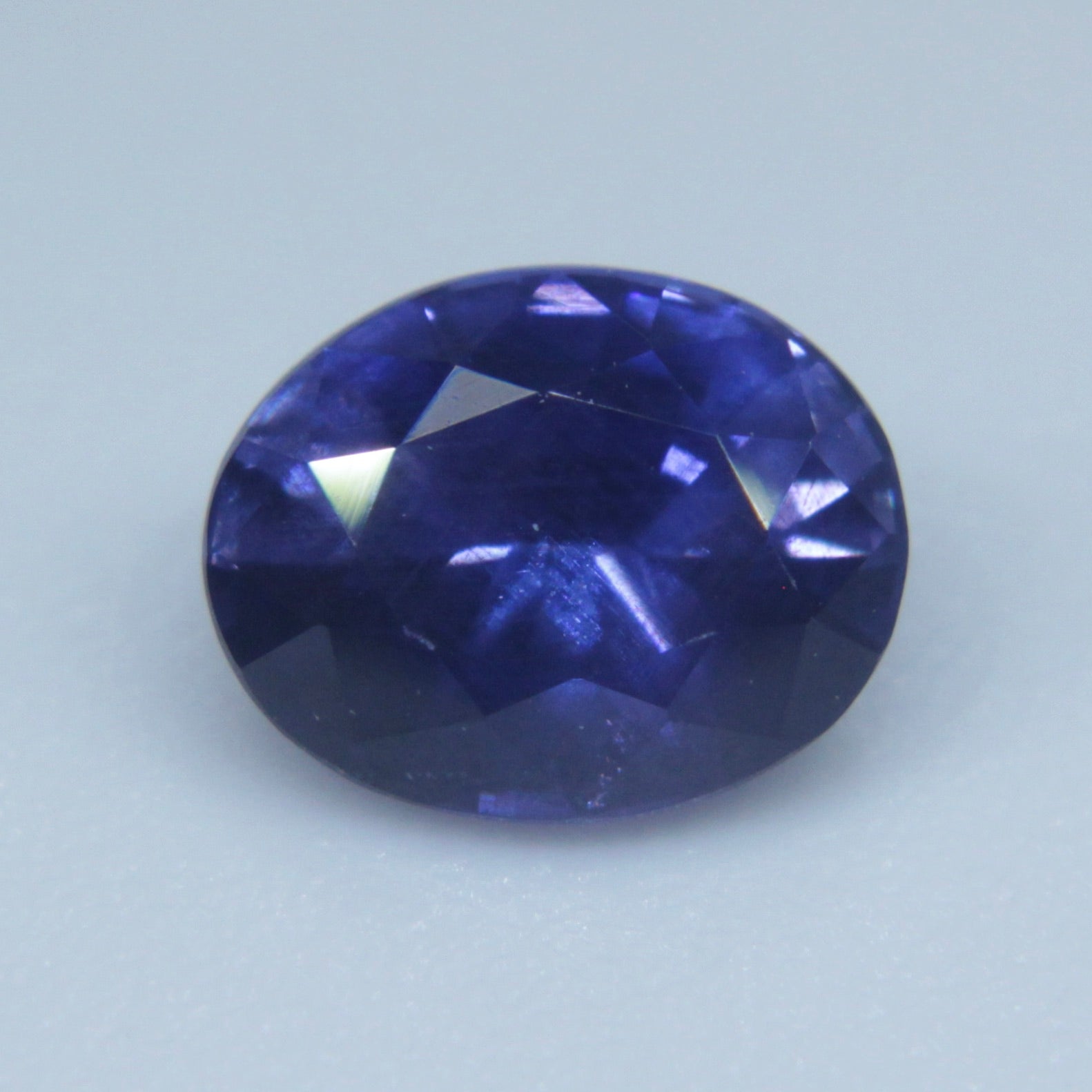 Natural earth mined purple sapphire gemstone for jewellers