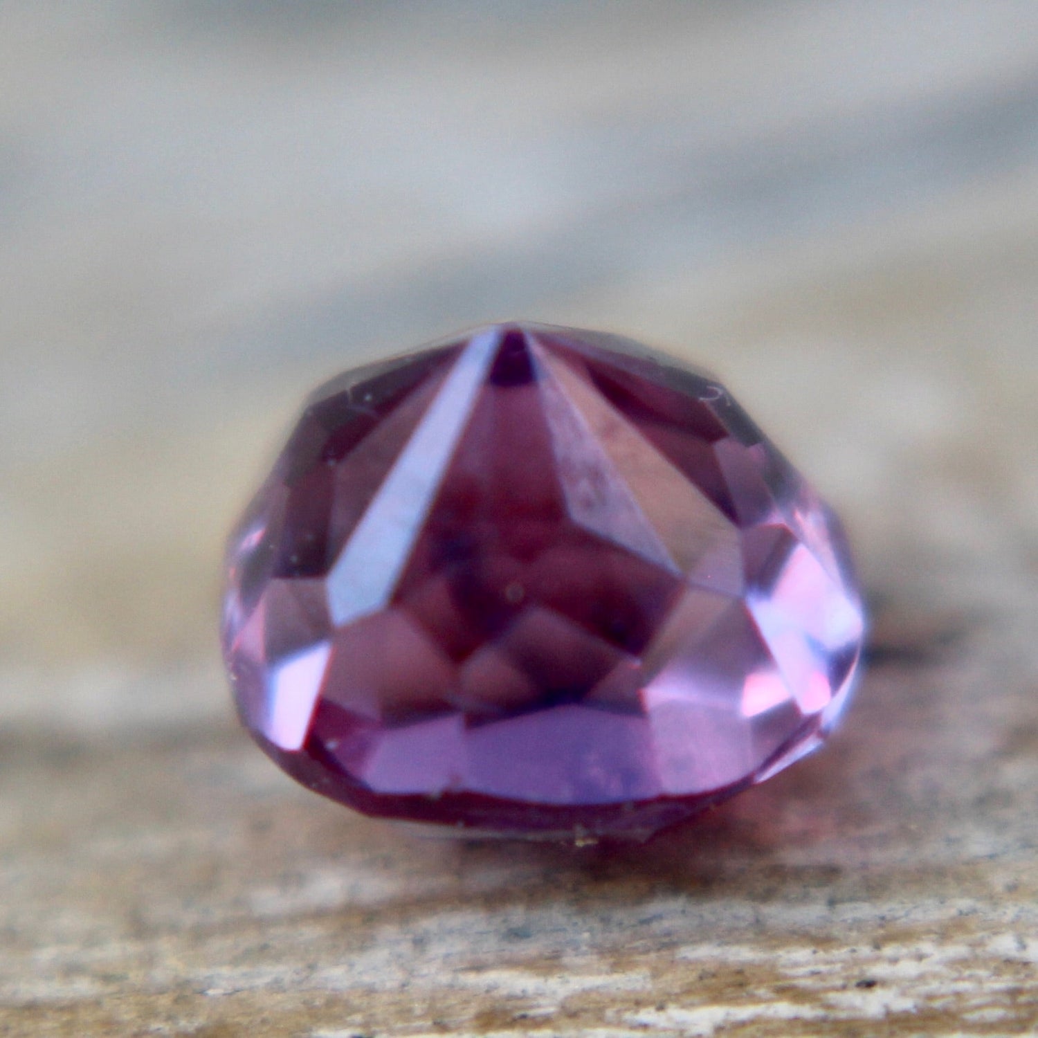 Ceylon natural pinkish purple sapphire cushion cut VS clarity for engagement ring design