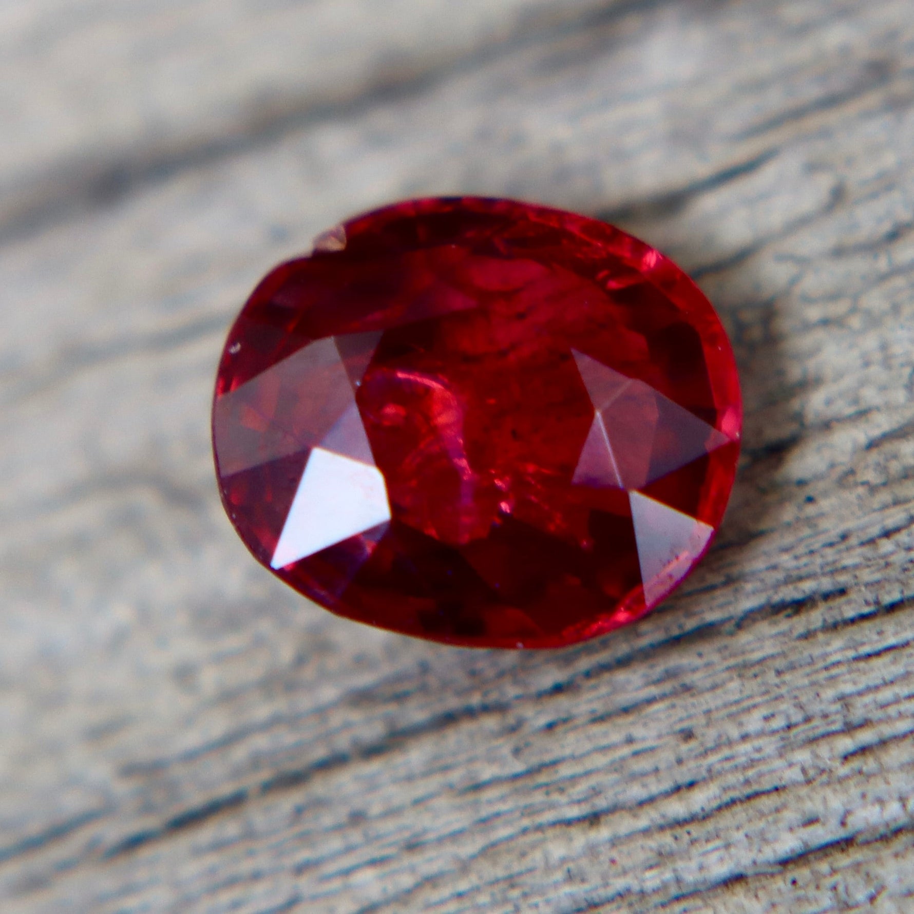 Natural Red Spinel 1.00 Carat Oval Cut Untreated Loose Gemstone from Ceylon - Sapphirepal