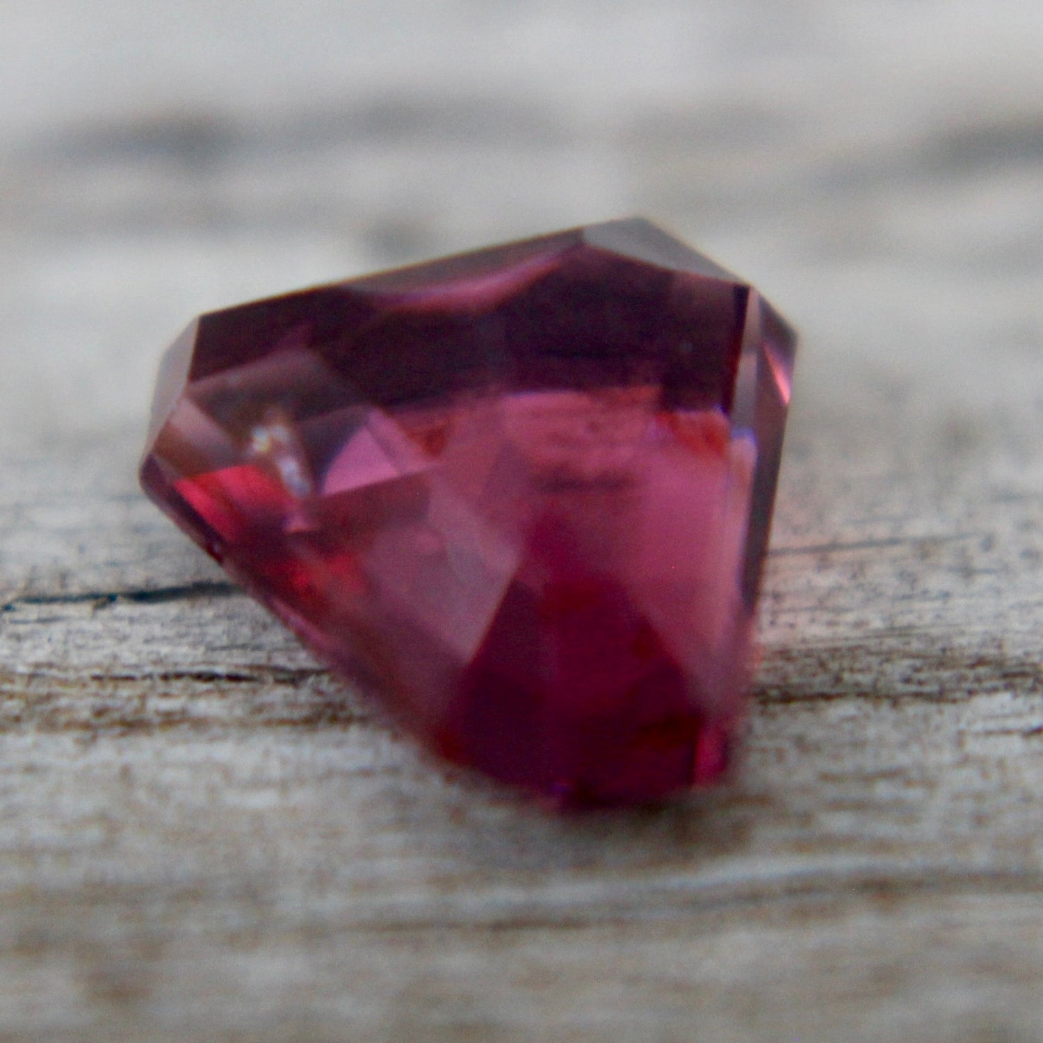 Natural Red Spinel - Sapphirepal