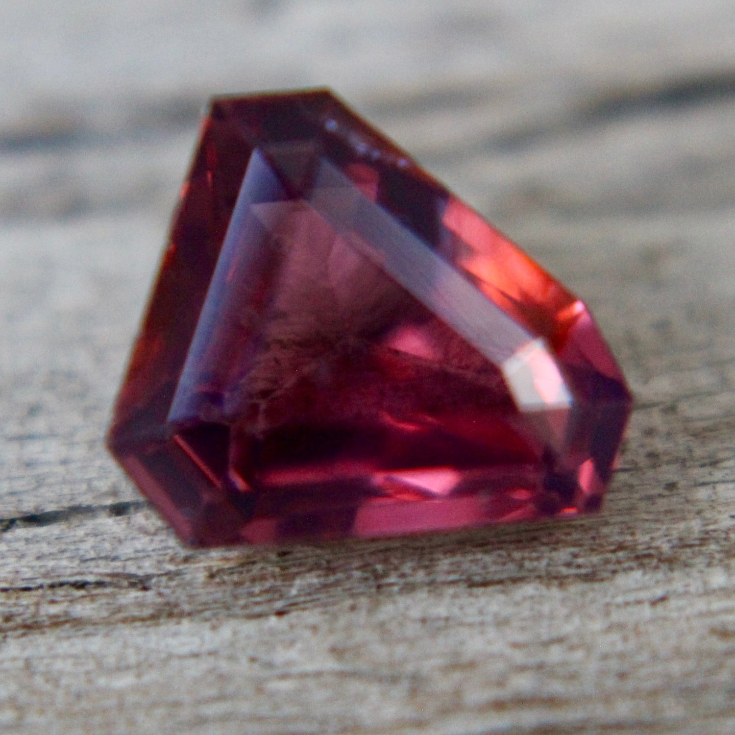 Natural Red Spinel - Sapphirepal