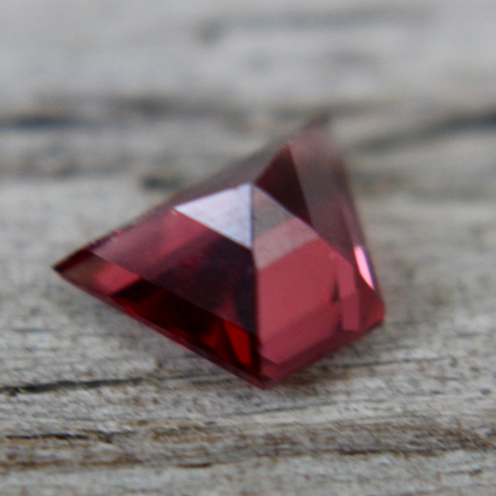 Natural Red Spinel - Sapphirepal