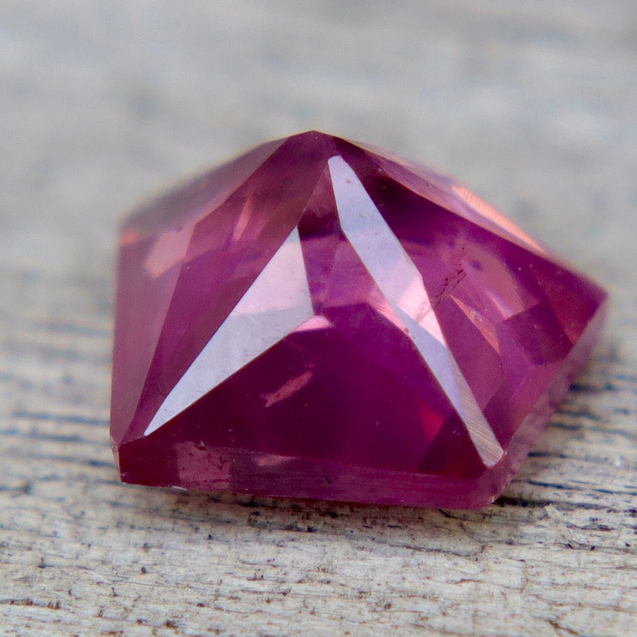 Natural Reddish Pink Spinel | Freeform Cut | 1 Carat | Ceylon - Sapphirepal