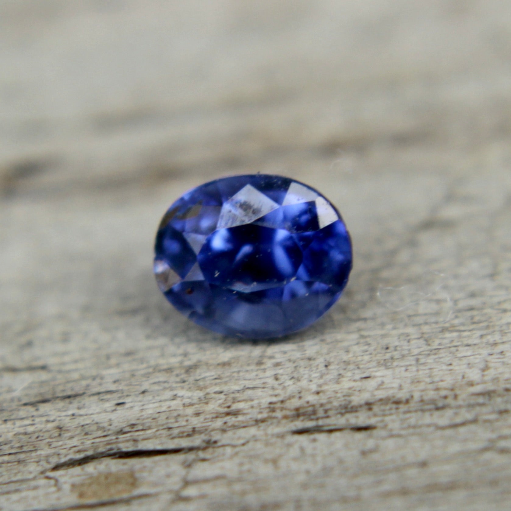 Royal blue Ceylon sapphire loose stone for fine jewelry design
