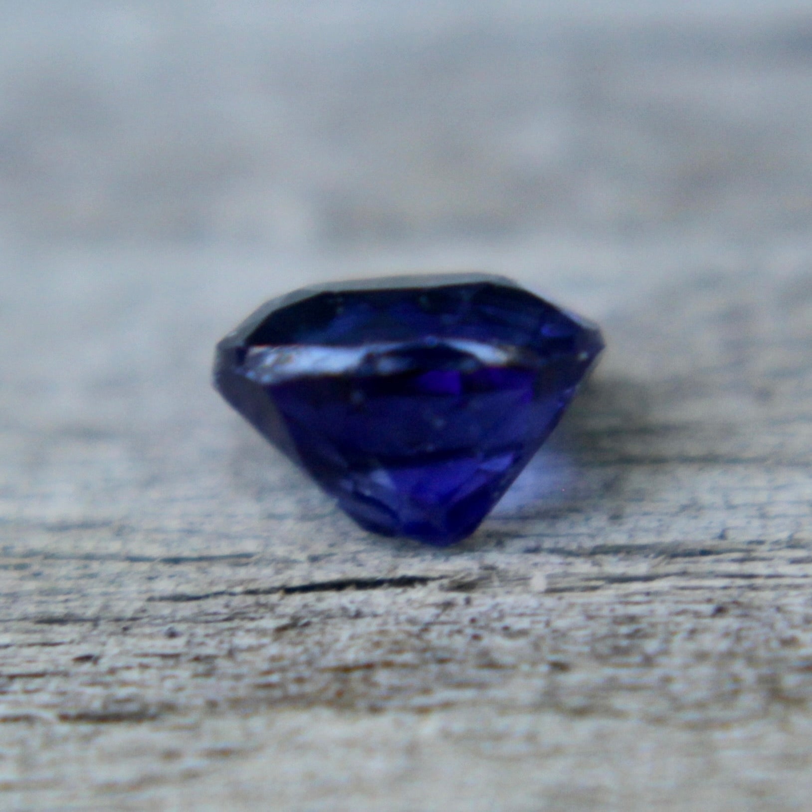 Natural Royal Blue Sapphire - Sapphirepal