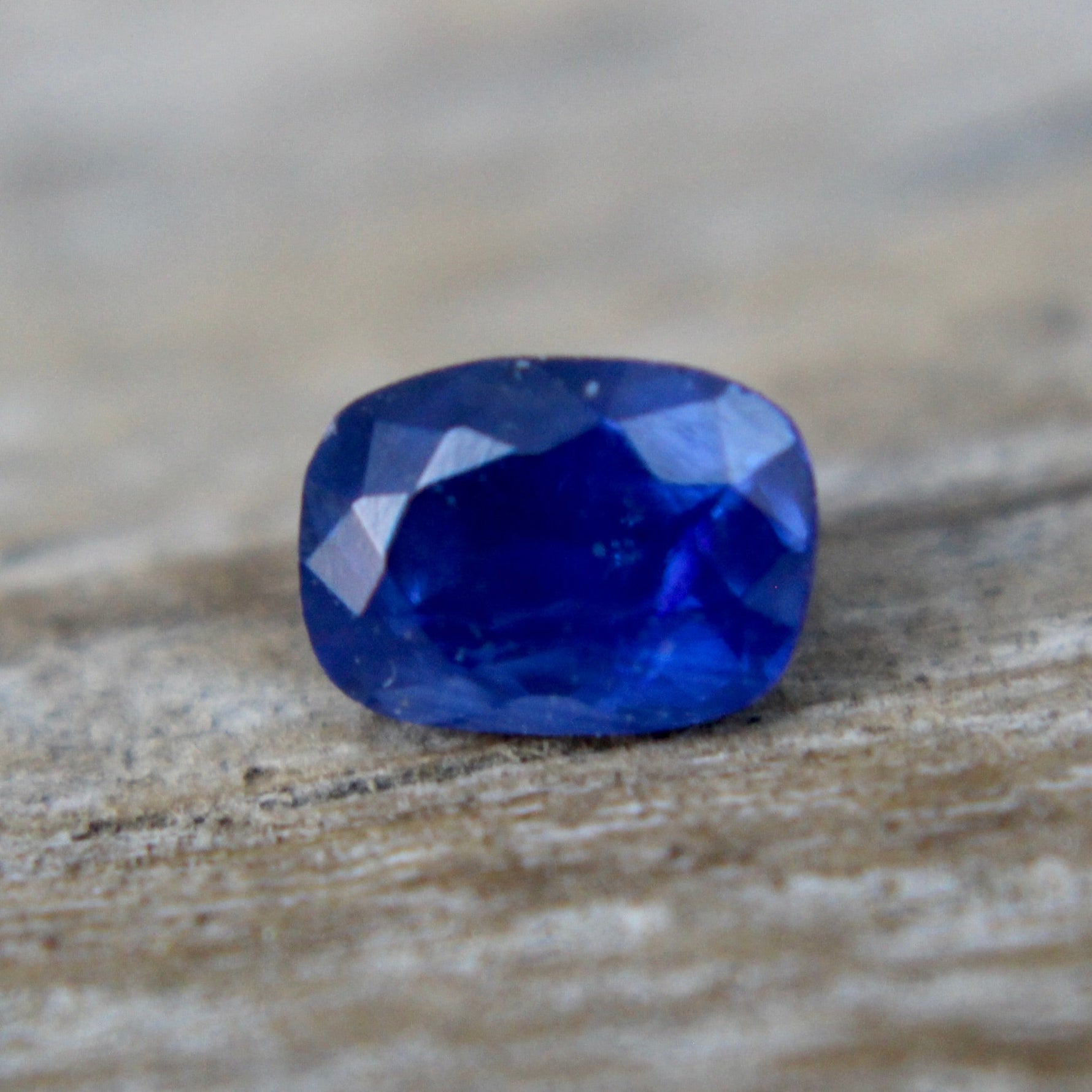 Natural Royal Blue Sapphire - Sapphirepal