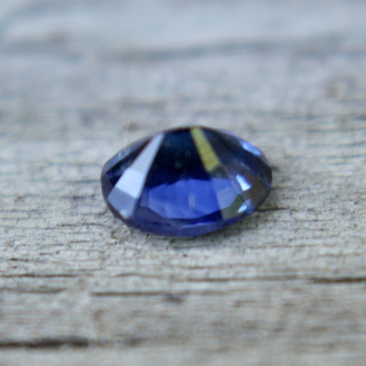 Royal blue sapphire oval shape 4.39×3.39×2.48mm – faceted earth-sourced gemstone