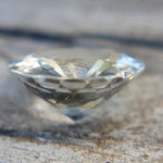 Natural Sapphire with slight champagne hue - Sapphirepal