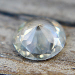 Natural Sapphire with slight champagne hue - Sapphirepal