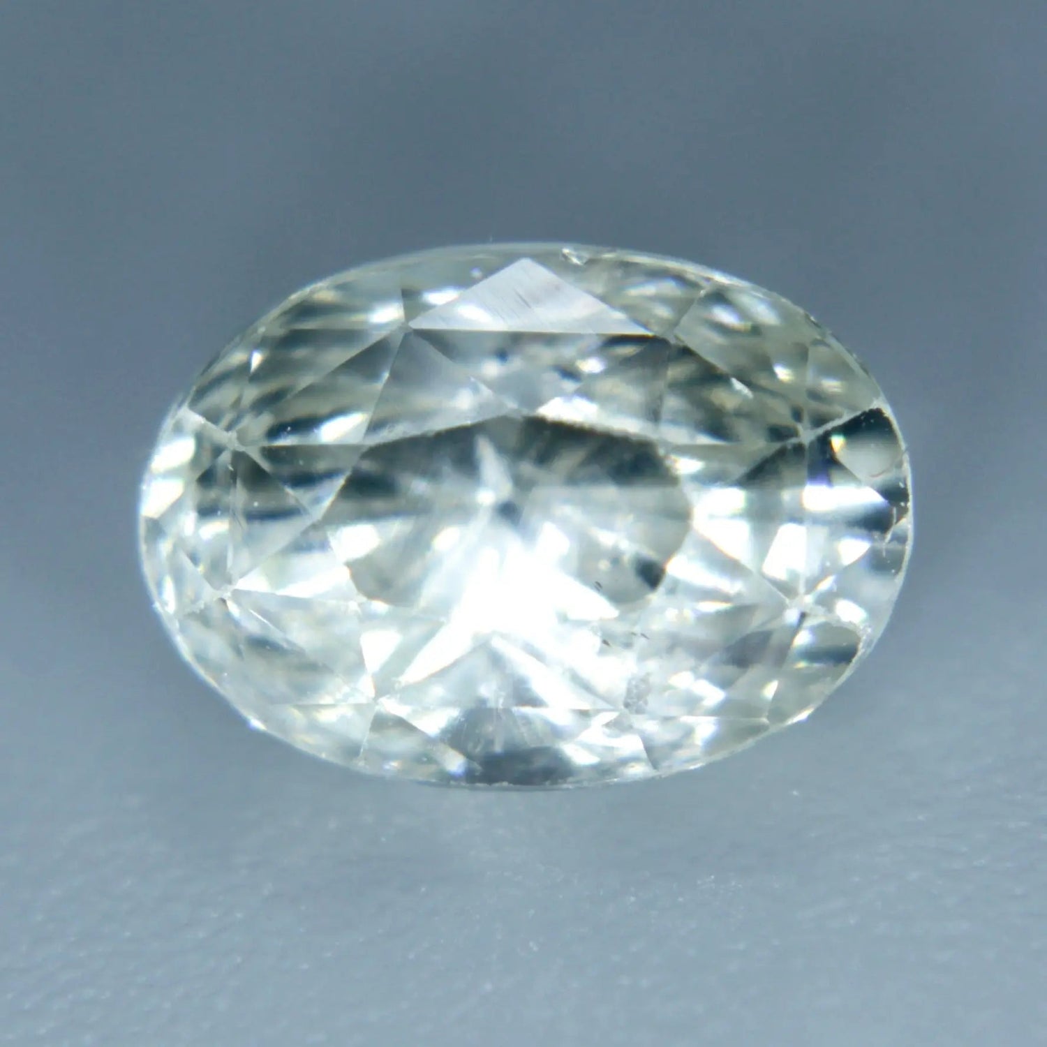 Natural Sapphire With Slight Yellow - Sapphirepal