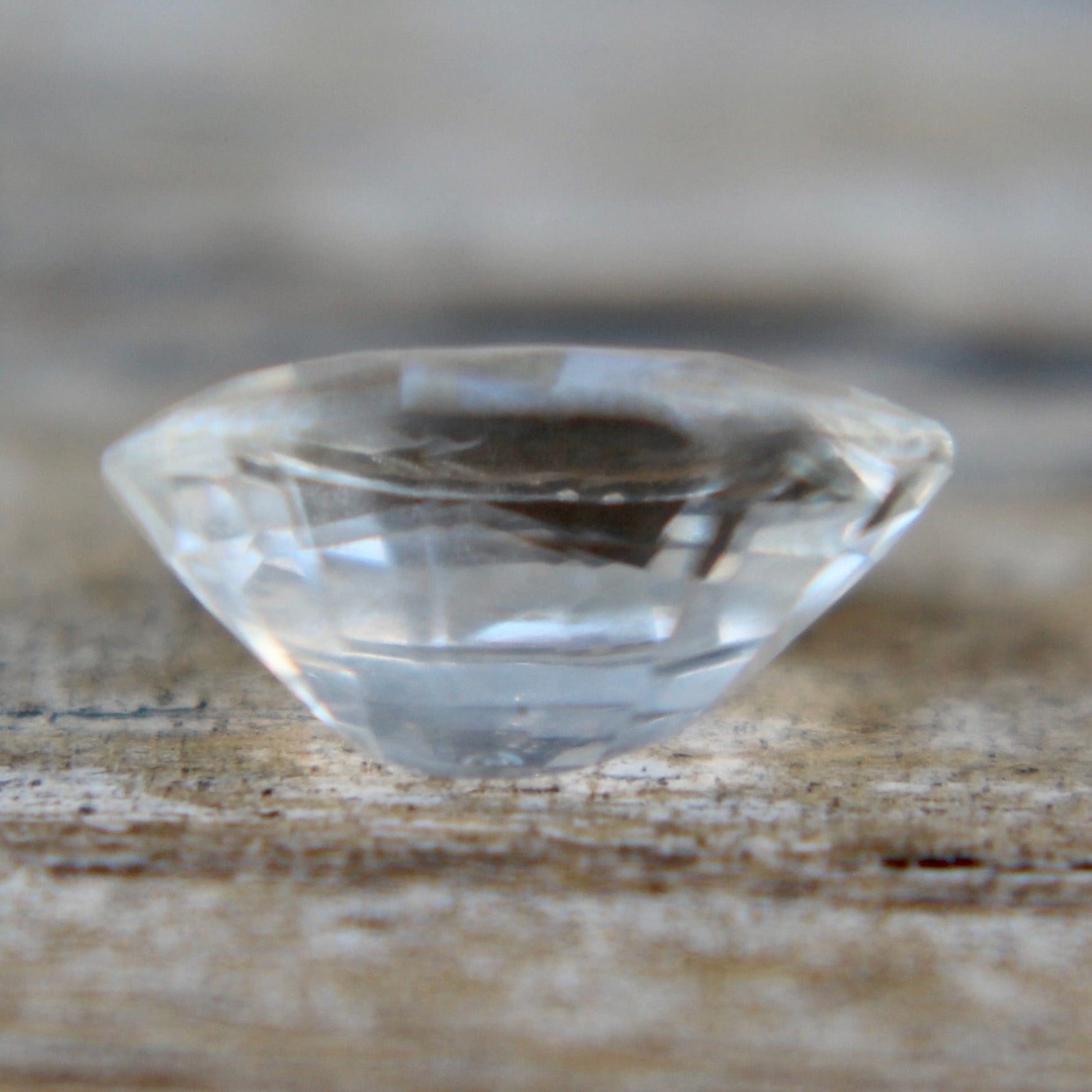 Natural Sapphire With Slight Yellow - Sapphirepal