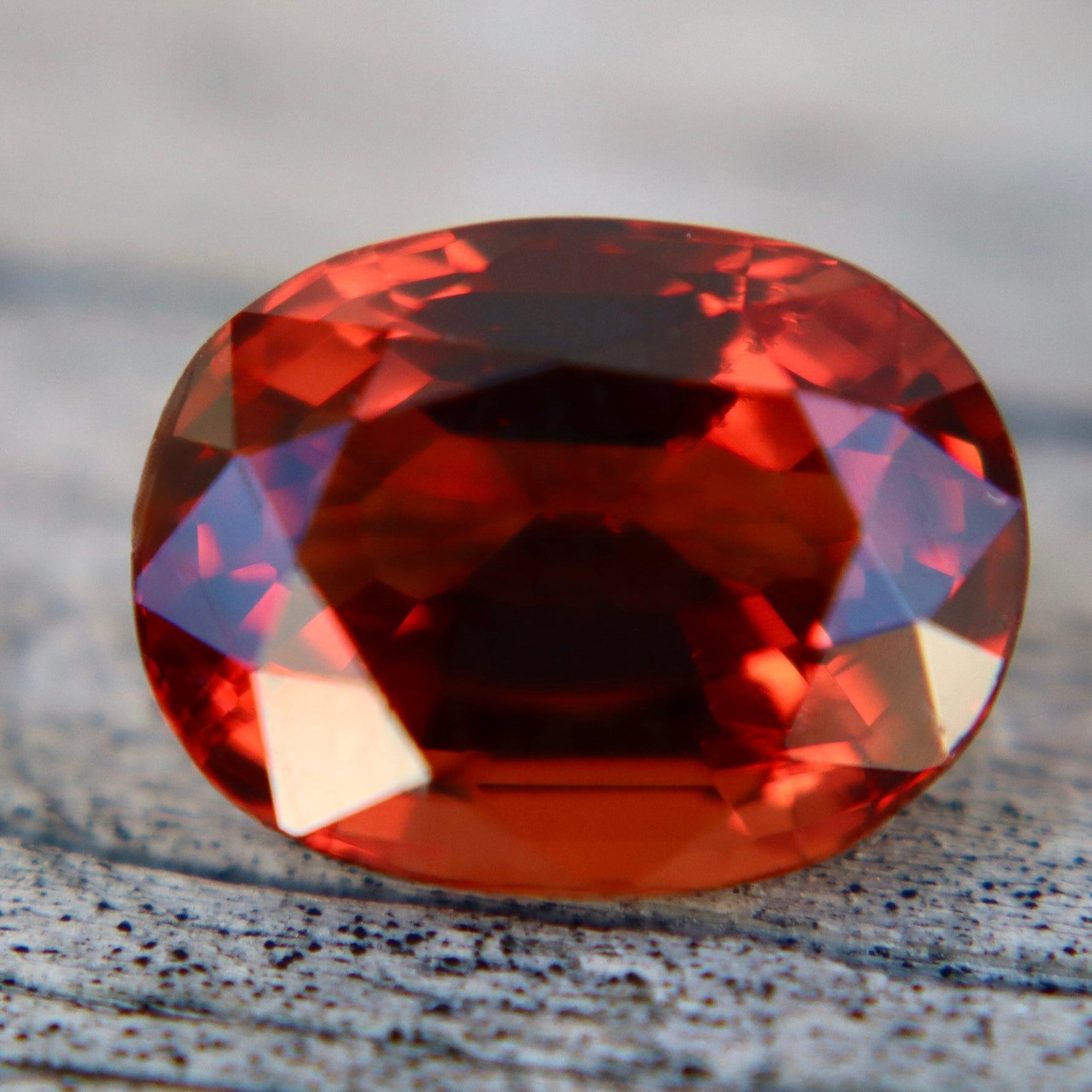 Natural scarlet-red faceted spinel loose gemstone with VS clarity
