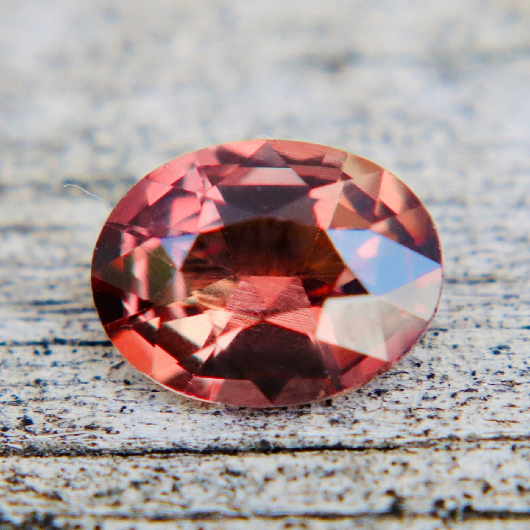 Natural Sunset Padparadscha - Style Sapphire 1.12 Carat Oval Cut VVS – Ceylon Pinkish Orange Loose Gemstone - Sapphirepal