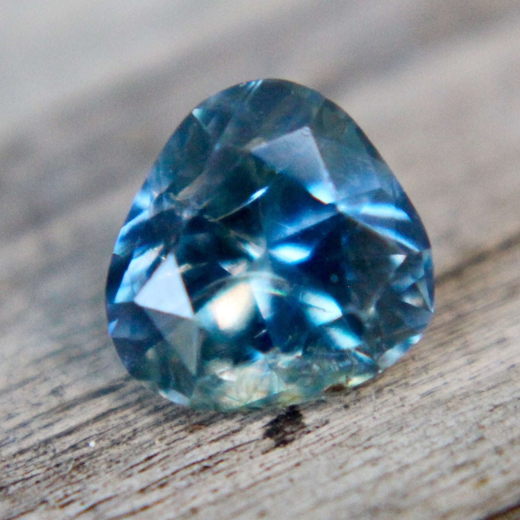 Natural Teal Blue Sapphire - Sapphirepal