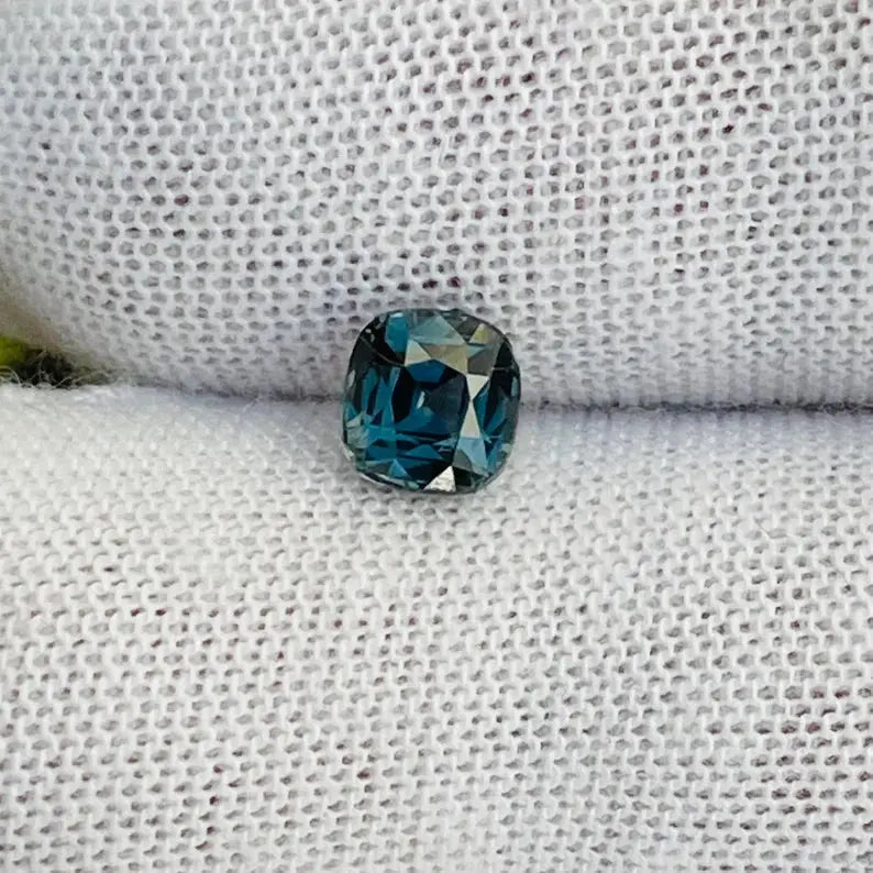 Natural Teal Green Sapphire - Sapphirepal