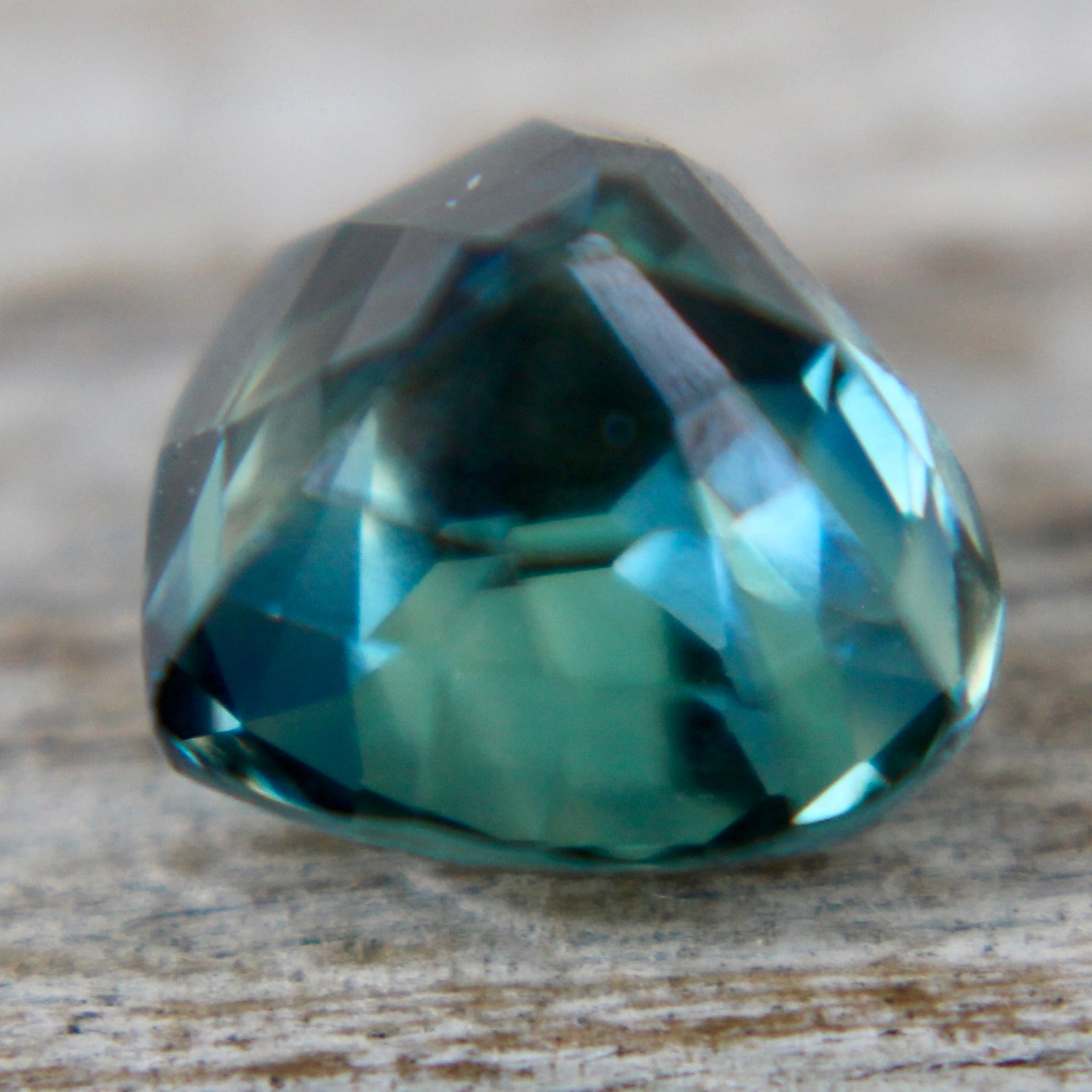Natural Teal Sapphire - Sapphirepal