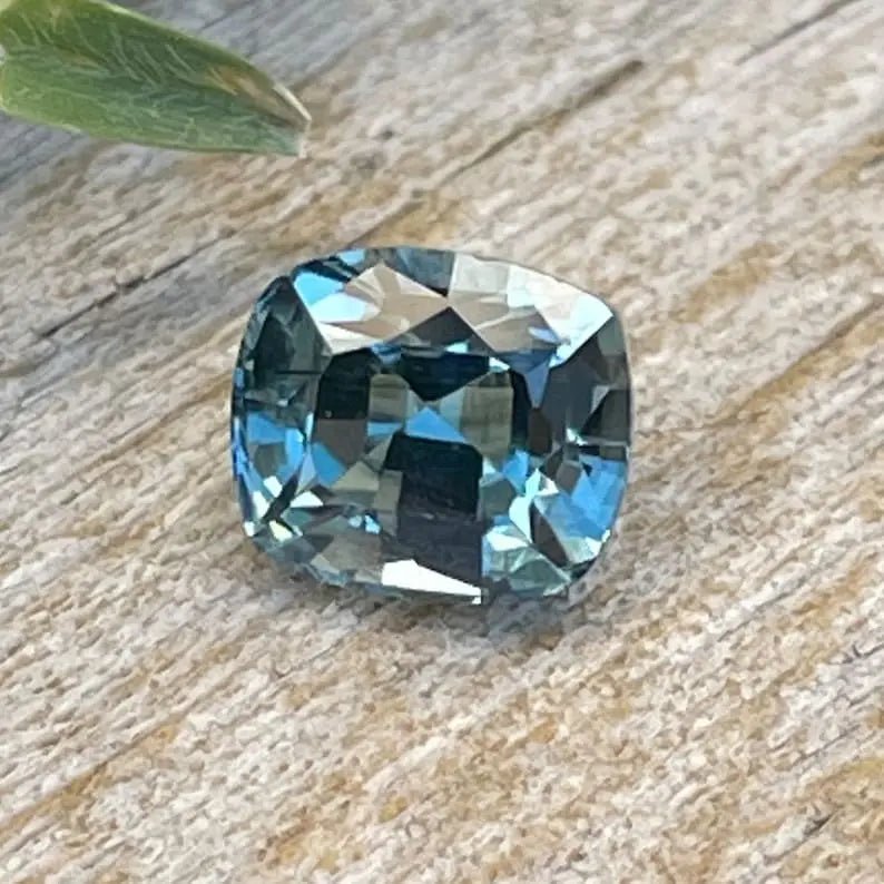 Natural Teal Sapphire - Sapphirepal