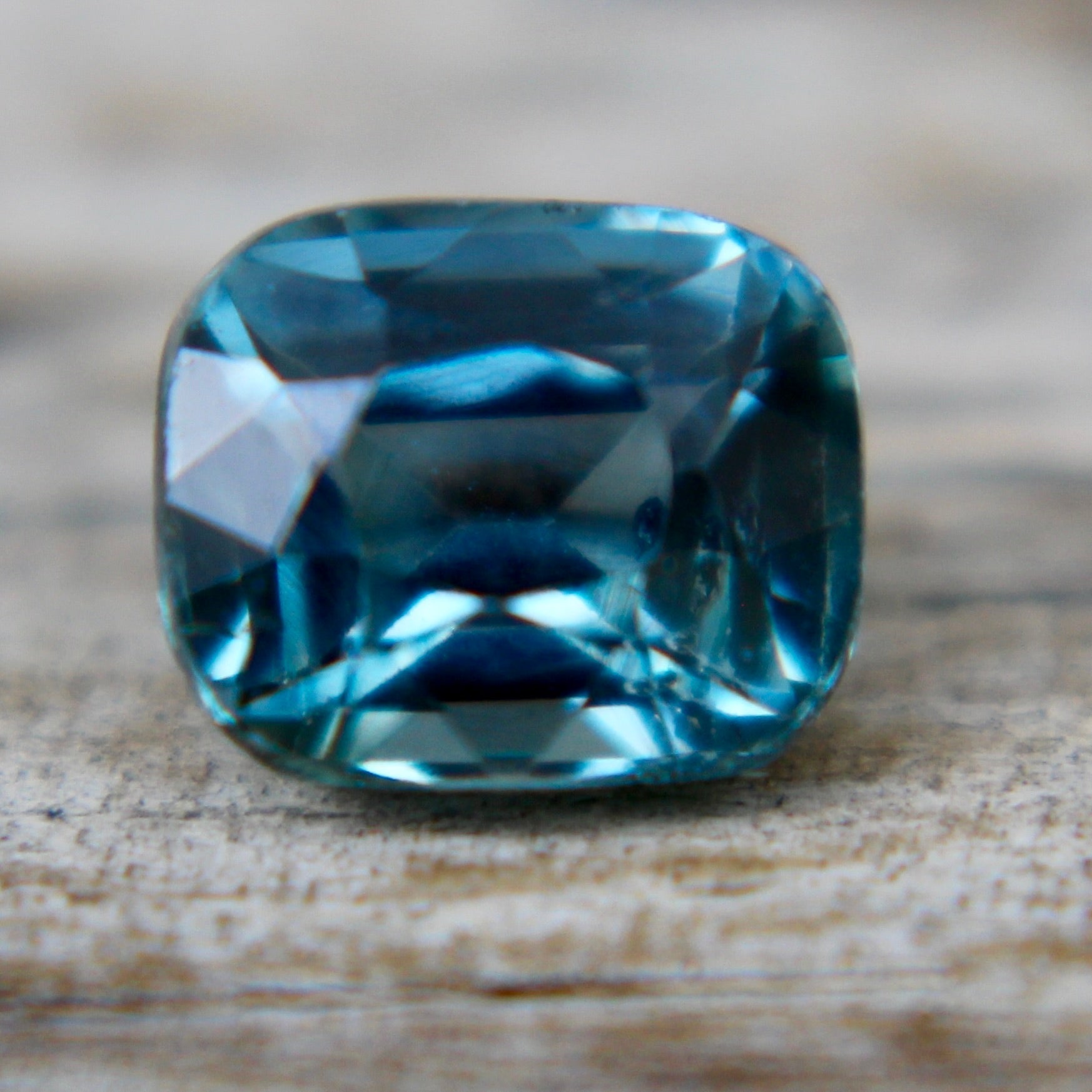 Natural Teal Sapphire - Sapphirepal