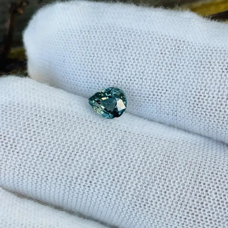 Natural Teal Sapphire - Sapphirepal