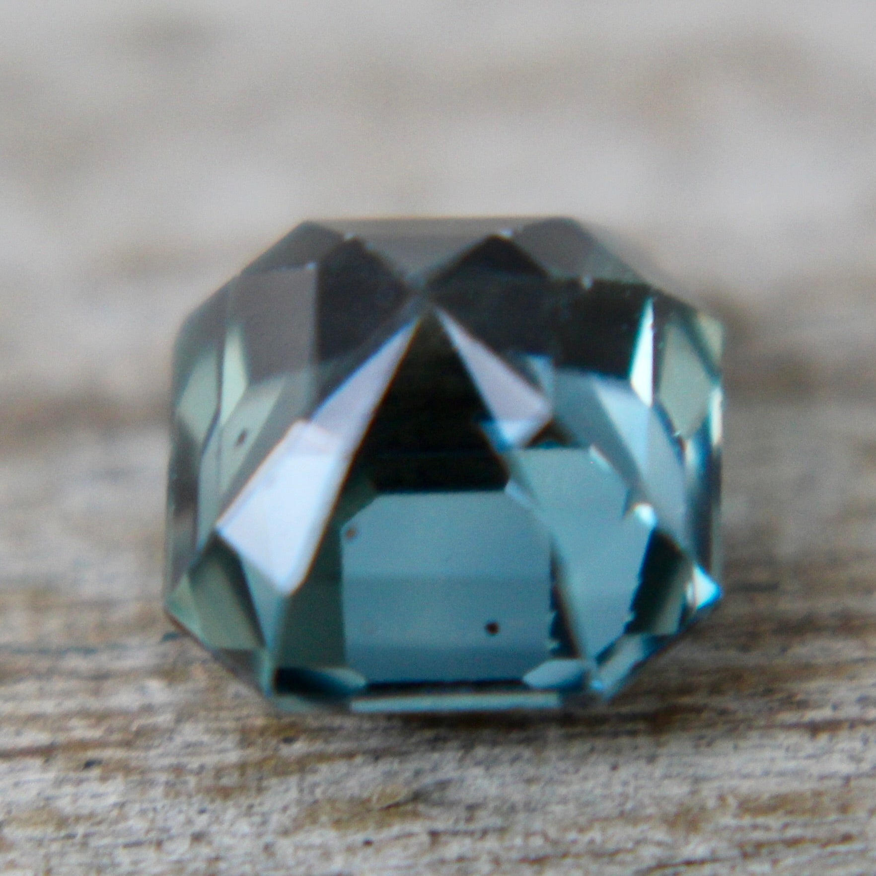 Natural Teal Sapphire - Sapphirepal