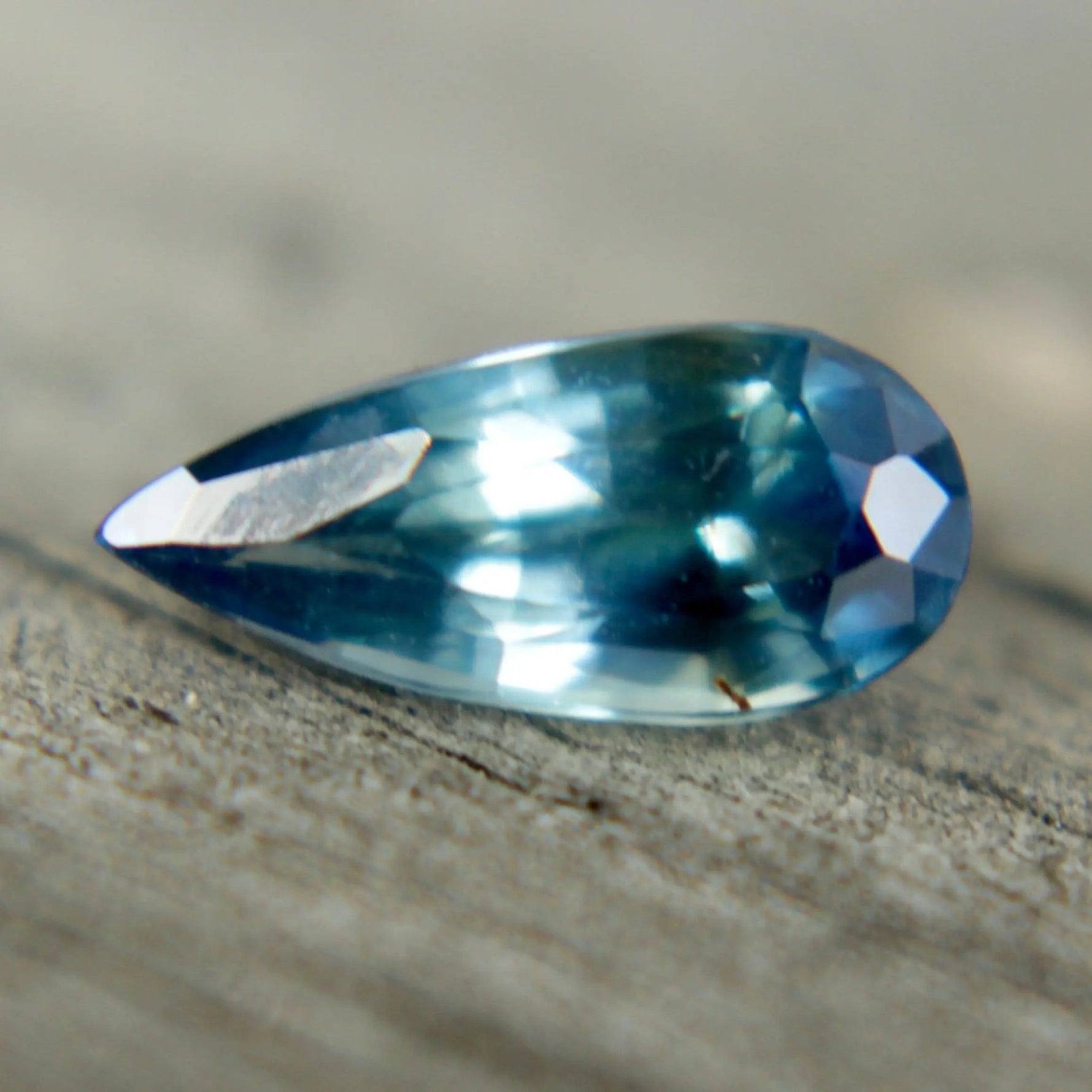 Natural Teal Sapphire - Sapphirepal