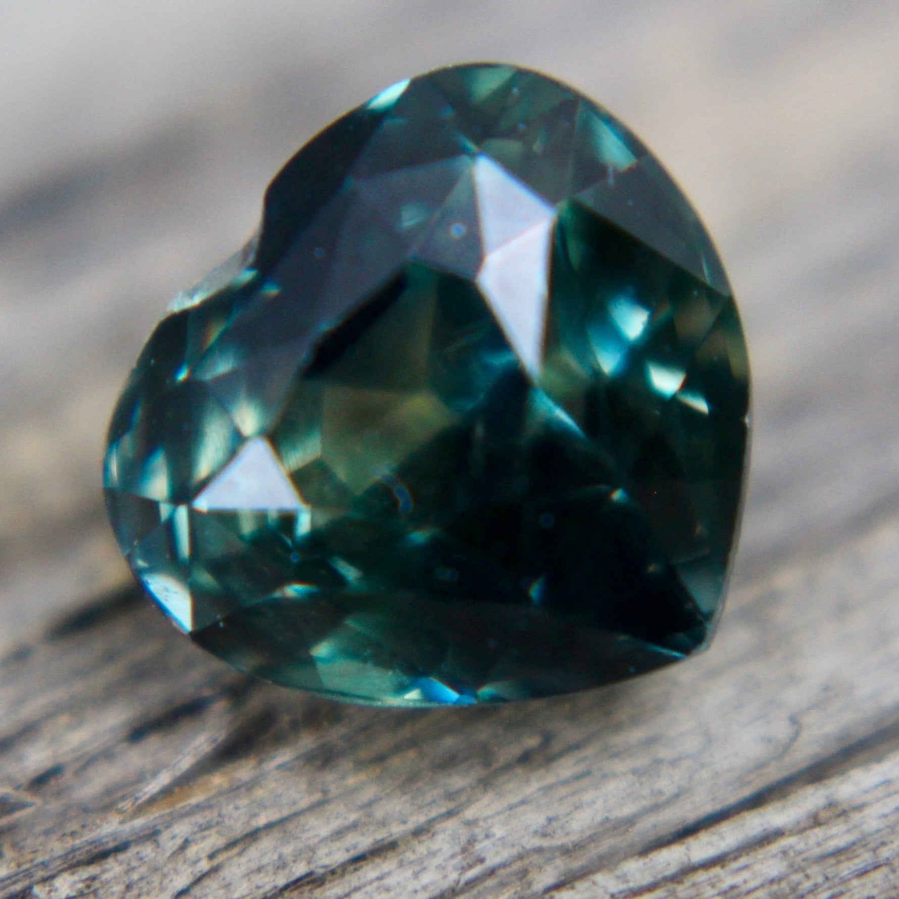 Natural Teal Sapphire - Sapphirepal