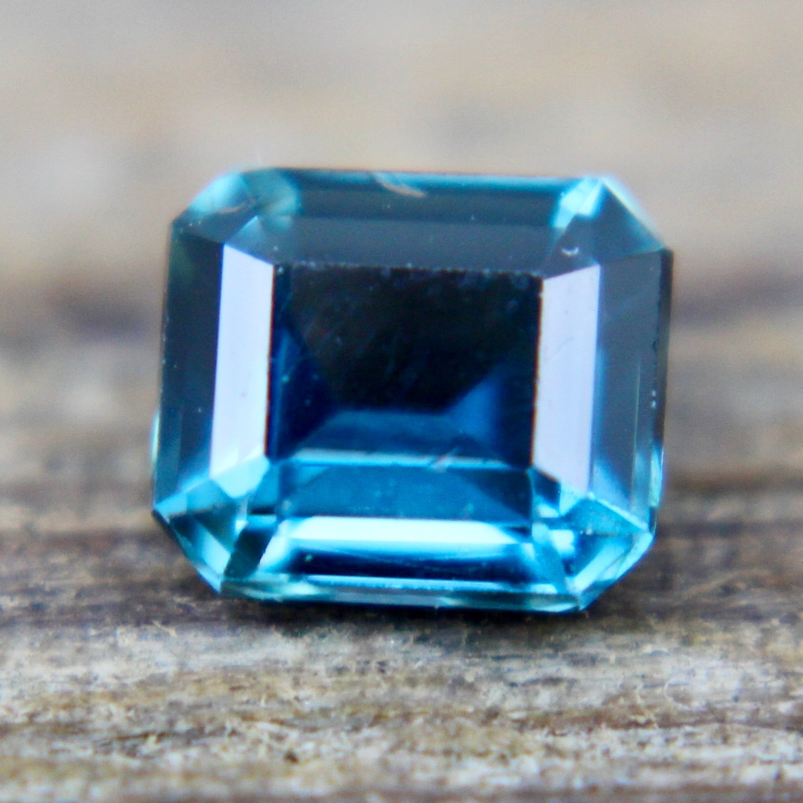 Natural Teal Sapphire - Sapphirepal