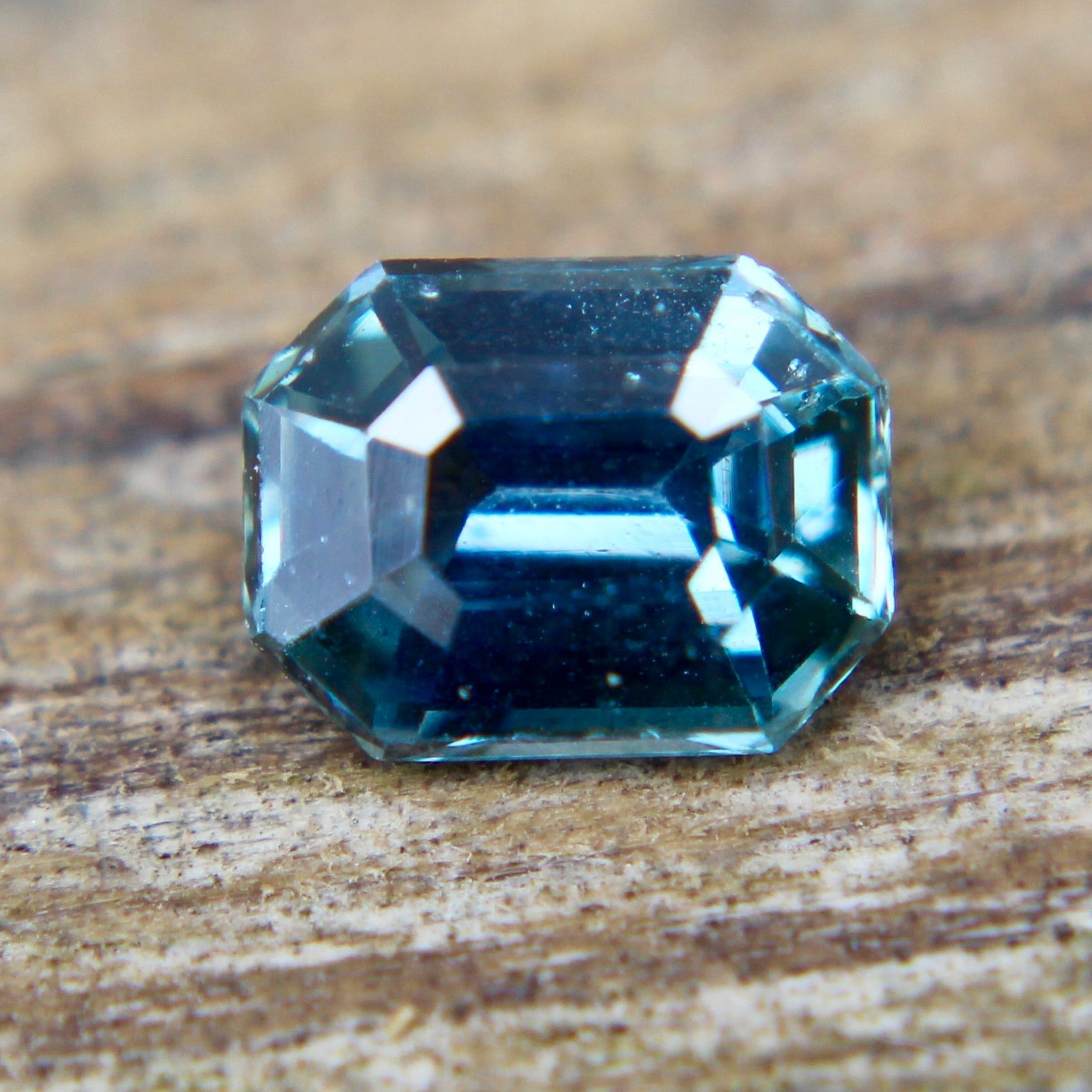 Natural Teal Sapphire - Sapphirepal