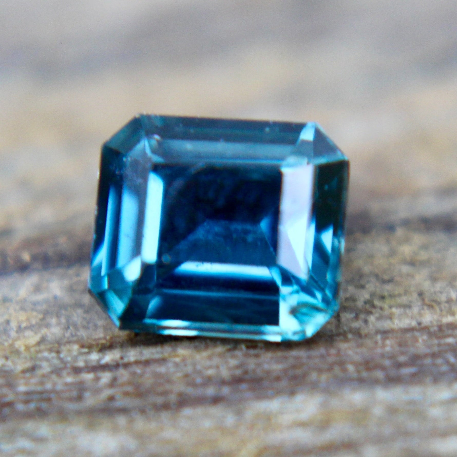 Natural Teal Sapphire - Sapphirepal