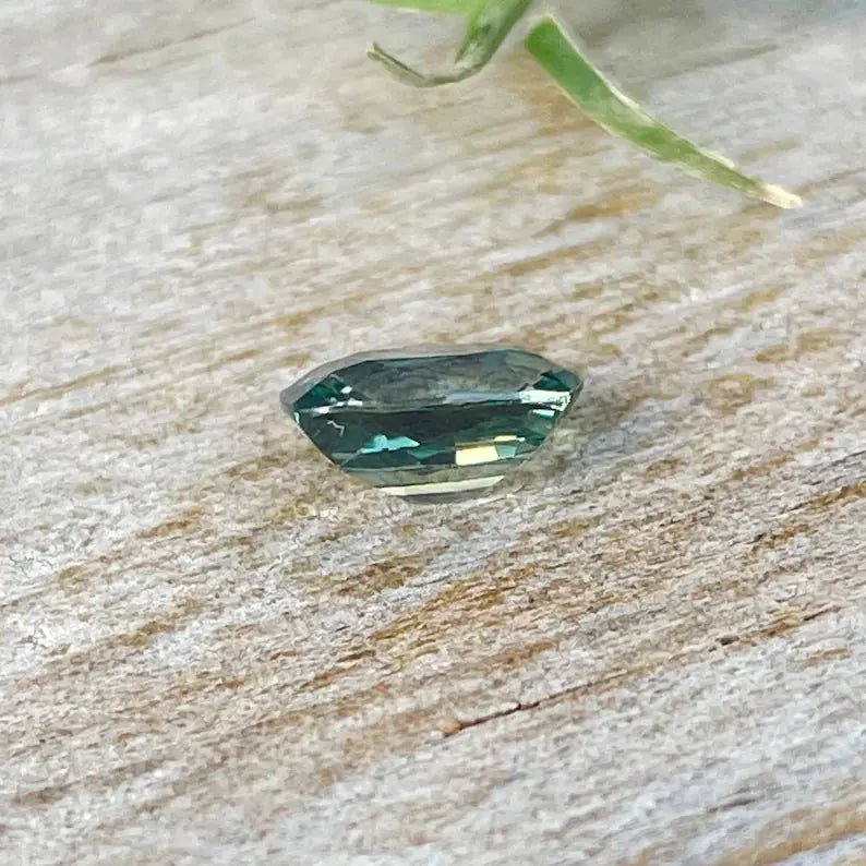 Natural Teal Sapphire - Sapphirepal