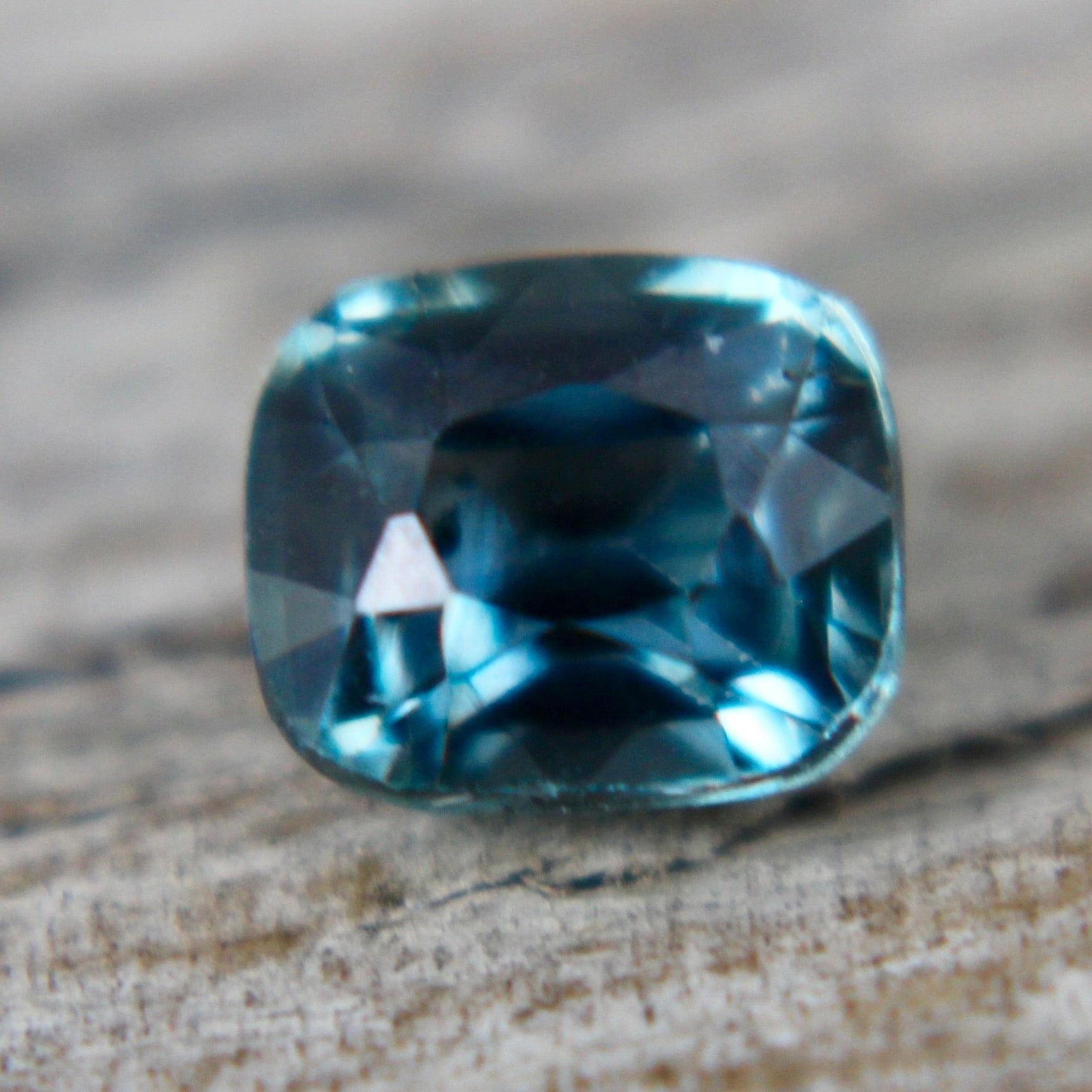 Natural Teal Sapphire - Sapphirepal
