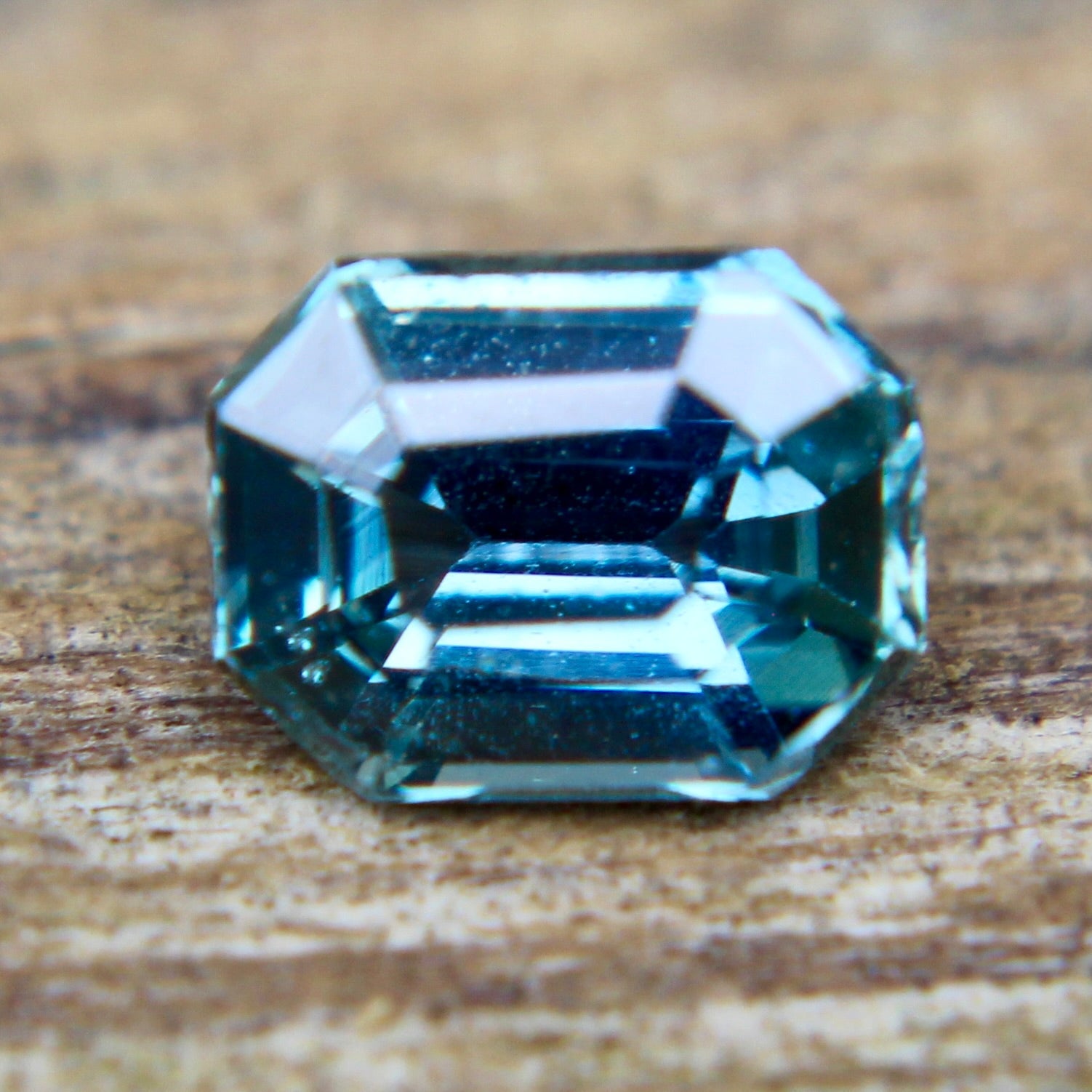 Natural Teal Sapphire - Sapphirepal