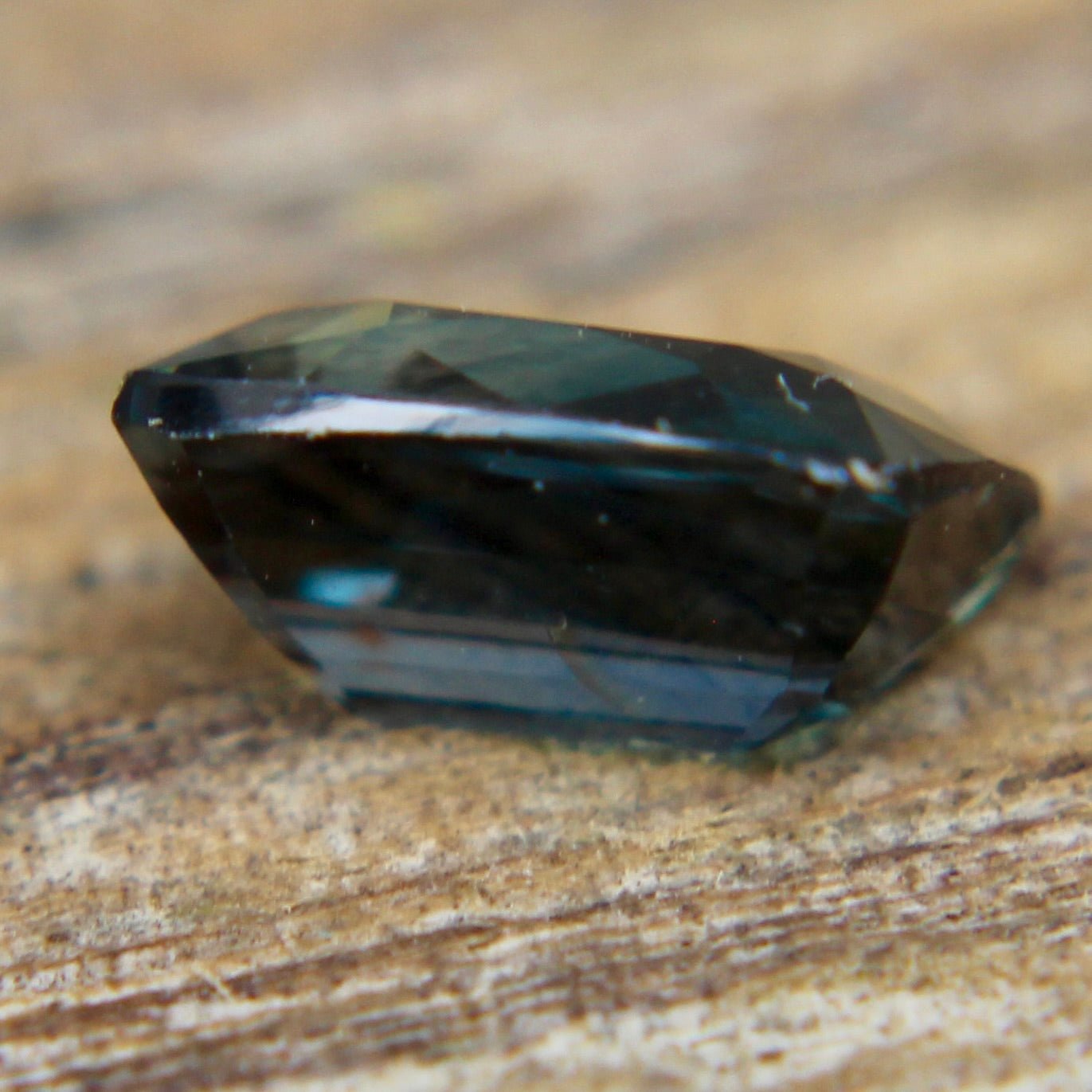 Natural Teal Sapphire - Sapphirepal