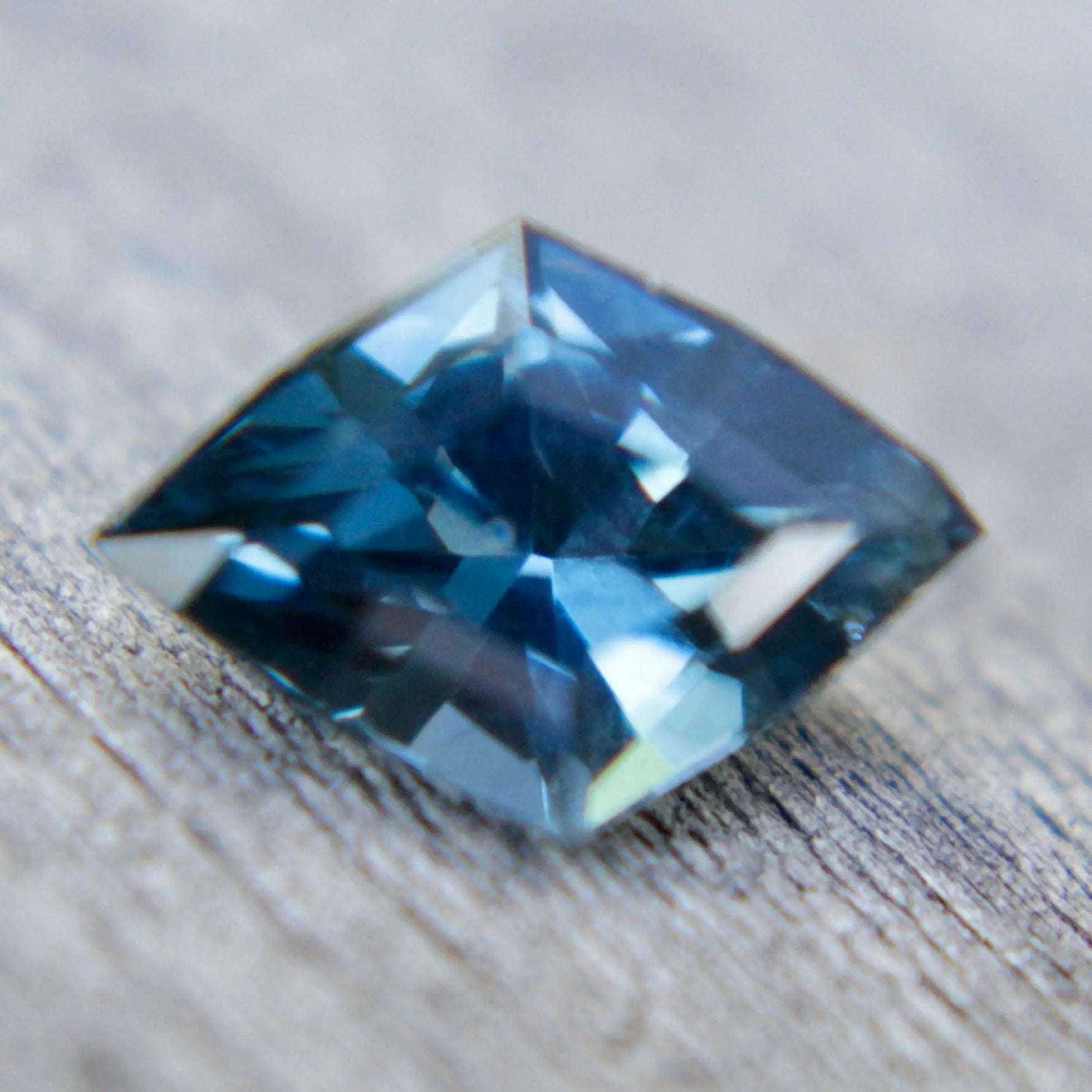 Natural Teal Spinel - Sapphirepal