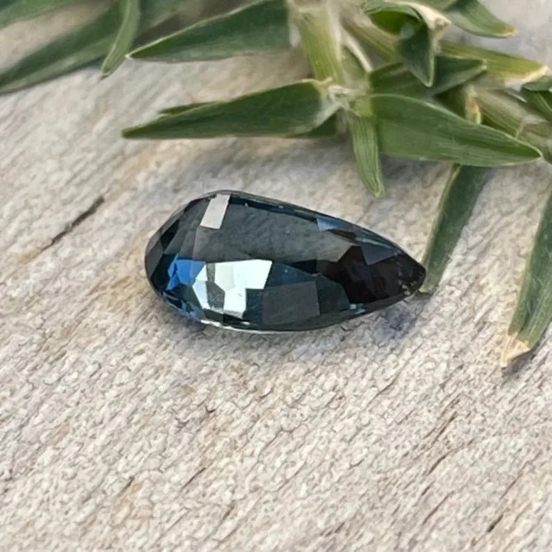 Natural Teal Spinel - Sapphirepal