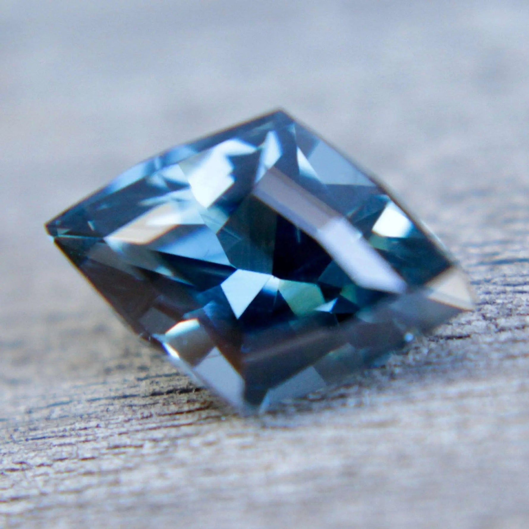 Natural Teal Spinel - Sapphirepal