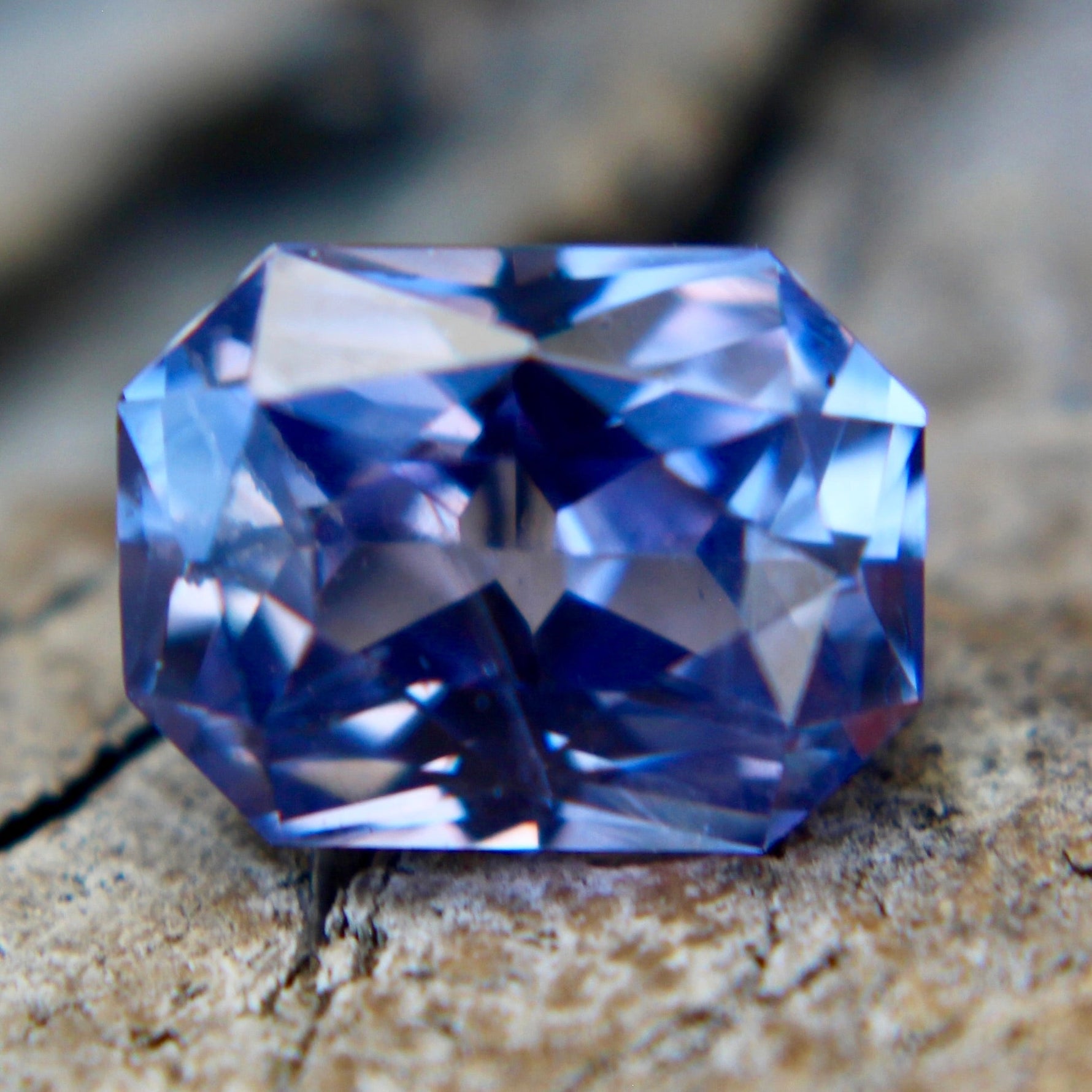 Natural Violet Sapphire - Sapphirepal
