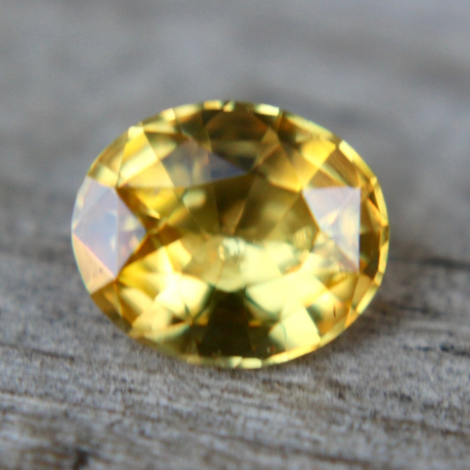 Natural Vivid Yellow Sapphire - Sapphirepal