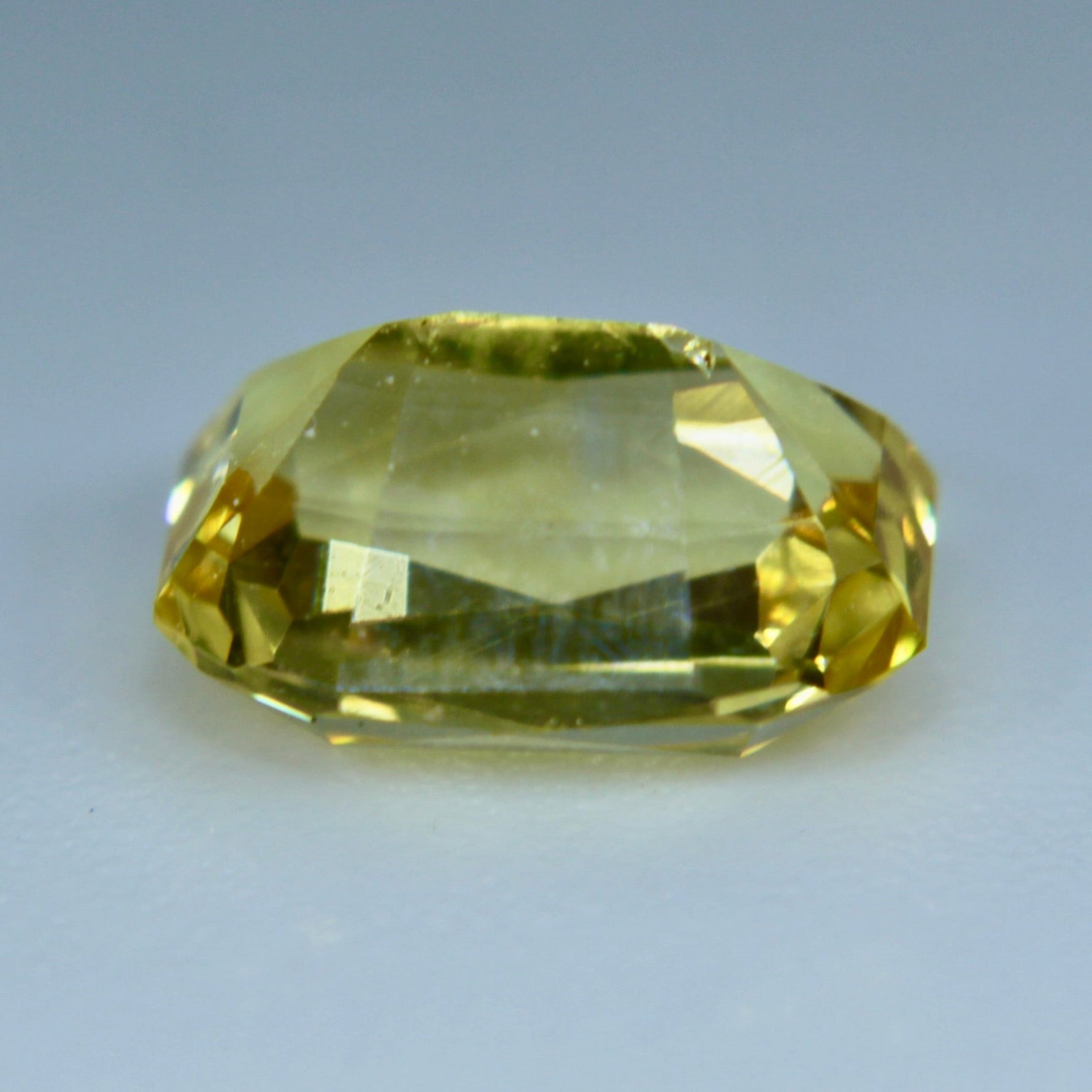 Natural Vvid Yellow Sapphire - Sapphirepal